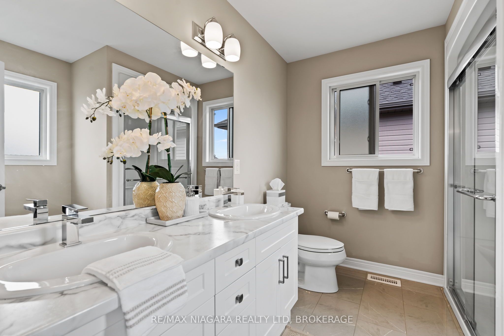 91 Quebec Avenue Property Photo 25