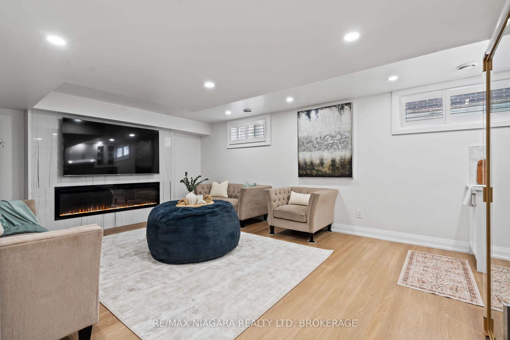 91 Quebec Avenue Property Photo 27