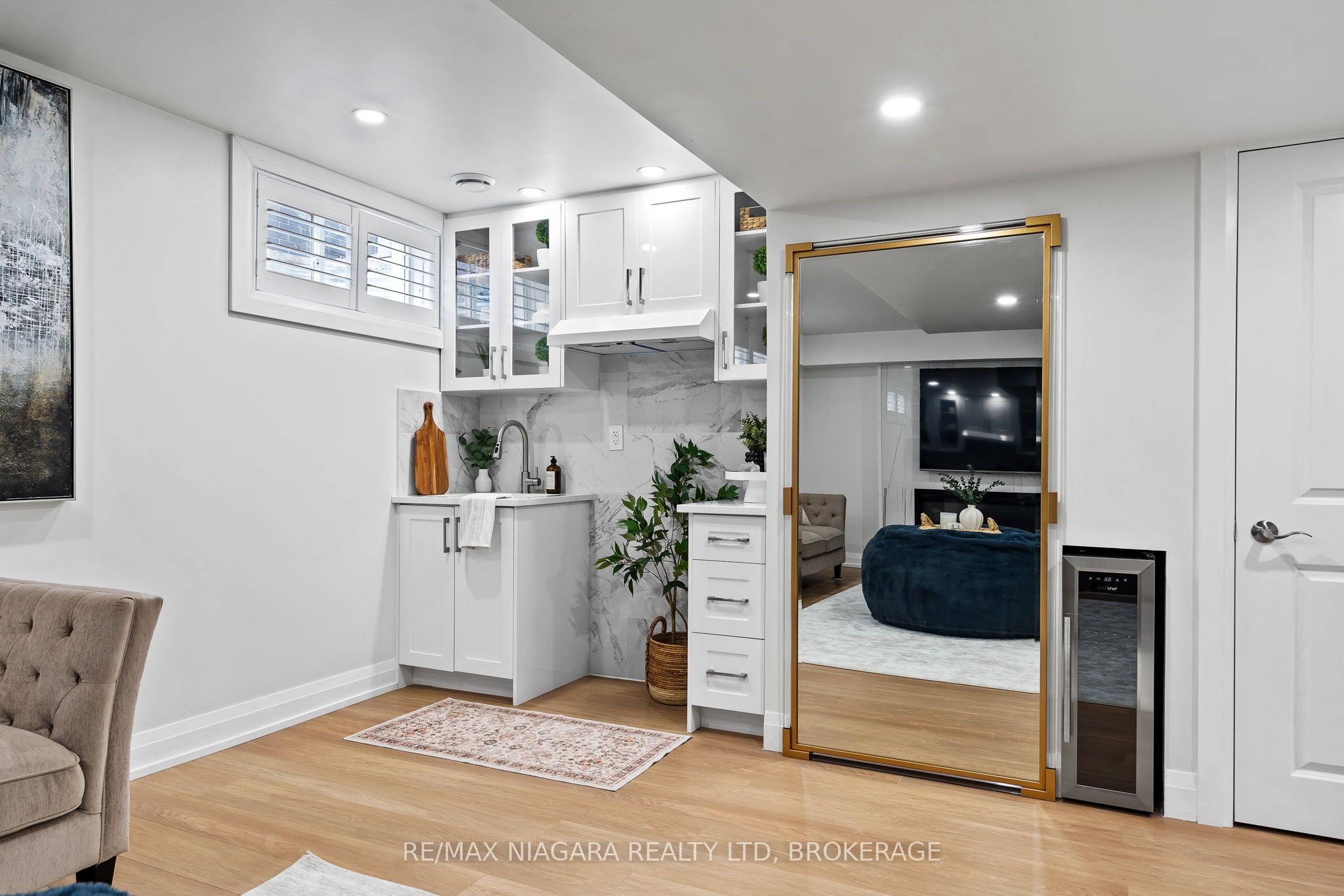 91 Quebec Avenue Property Photo 29