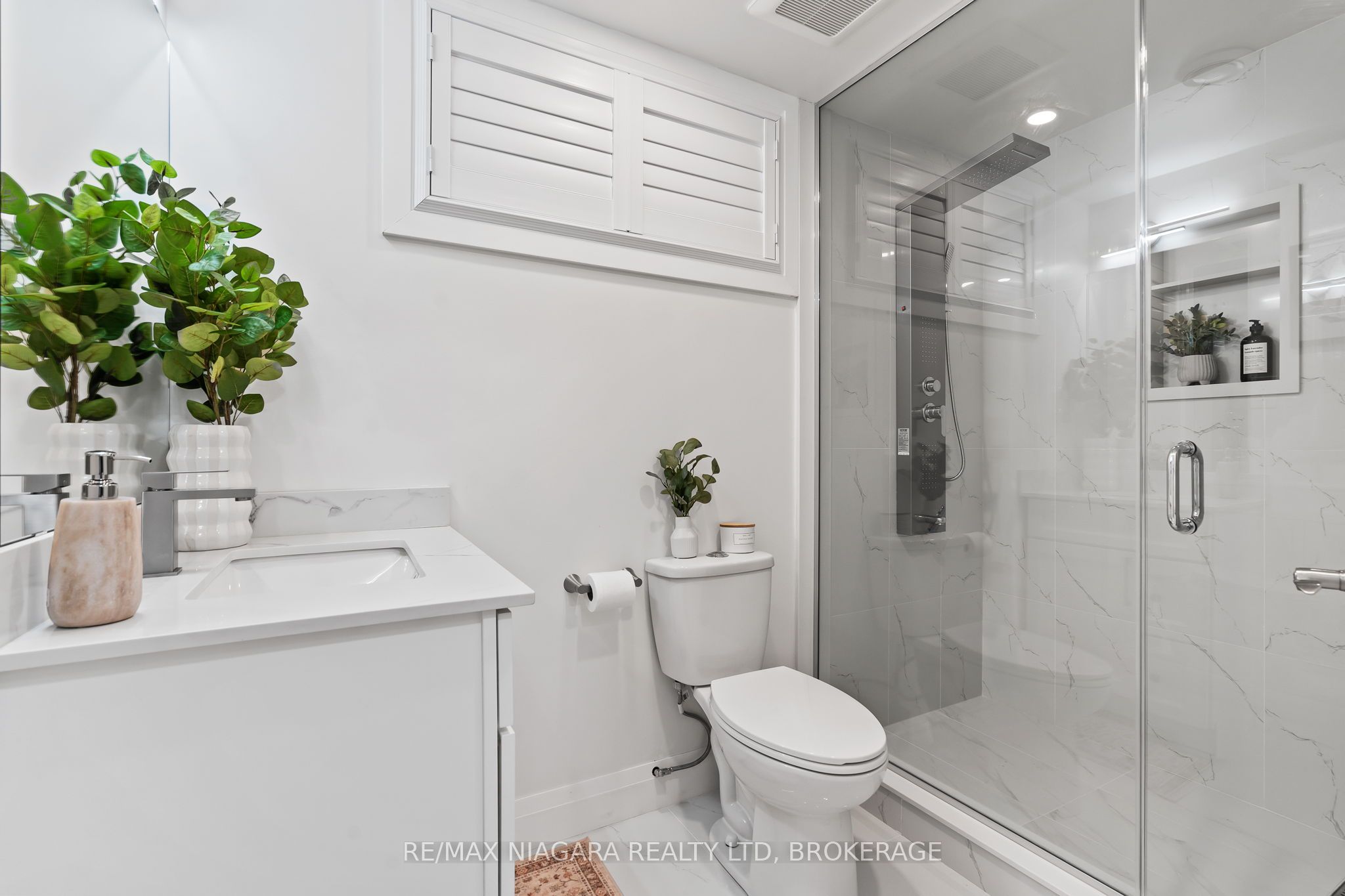 91 Quebec Avenue Property Photo 31