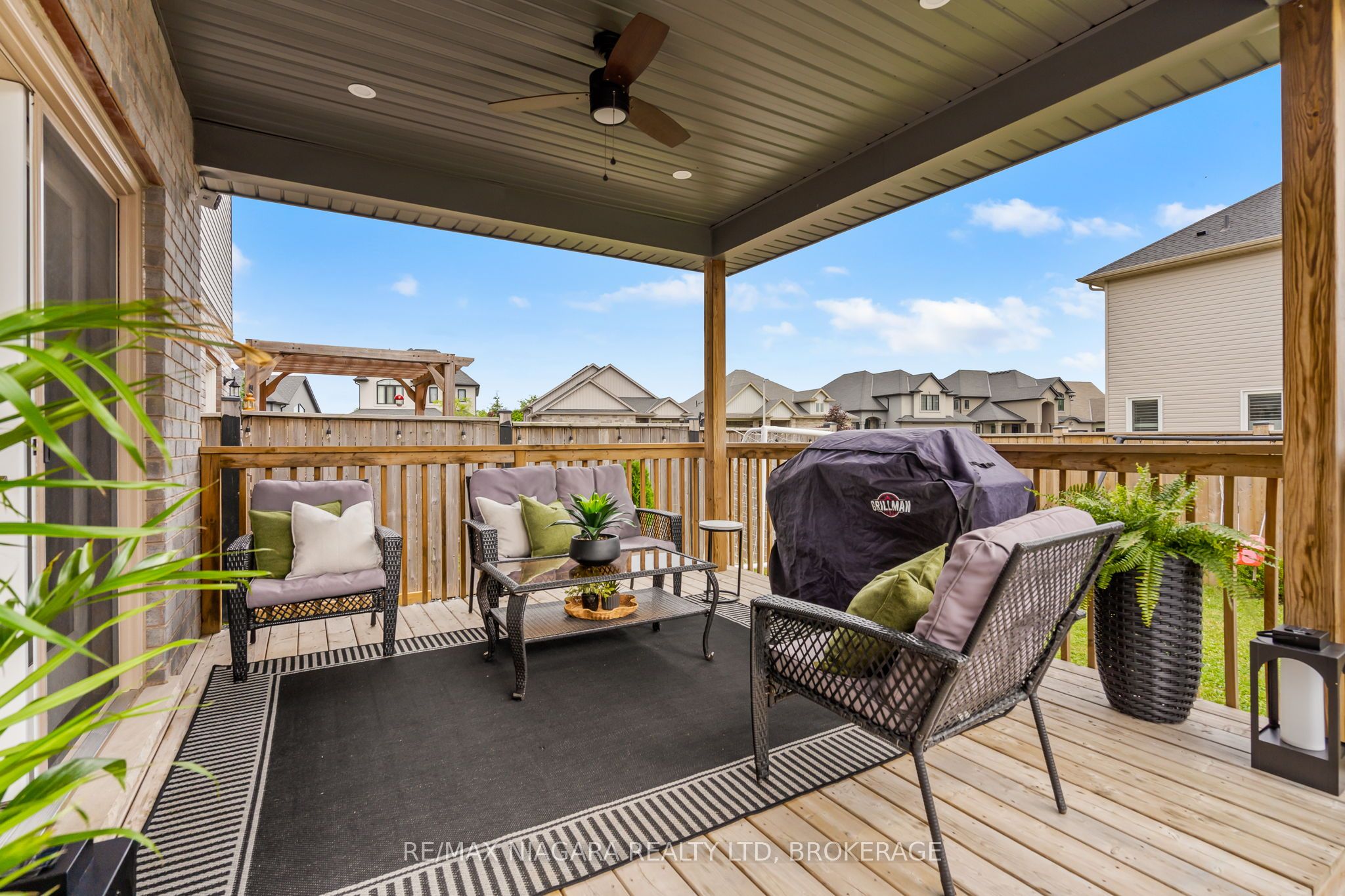 91 Quebec Avenue Property Photo 35