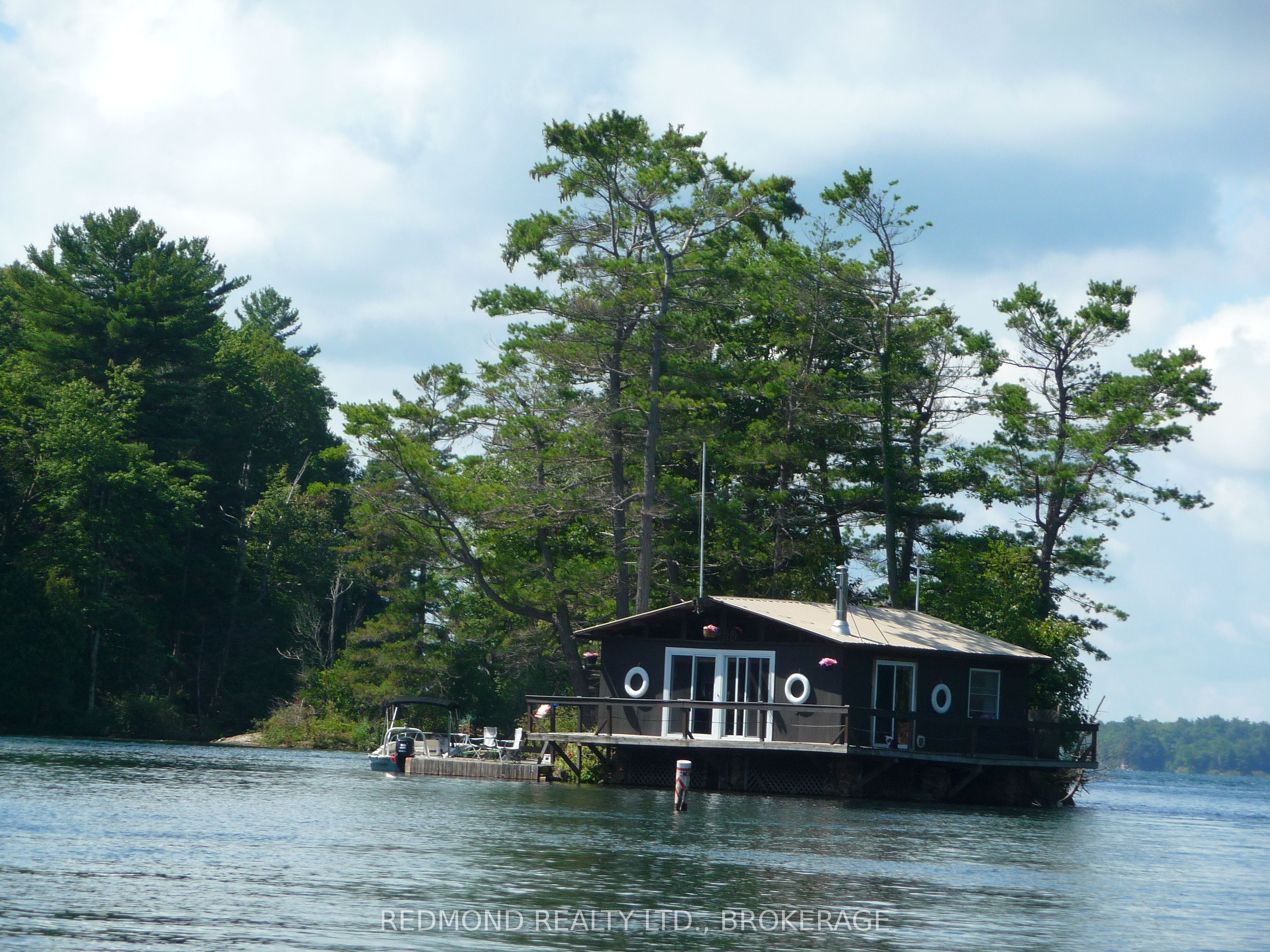 1 77d & 77e Island Property Photo 2