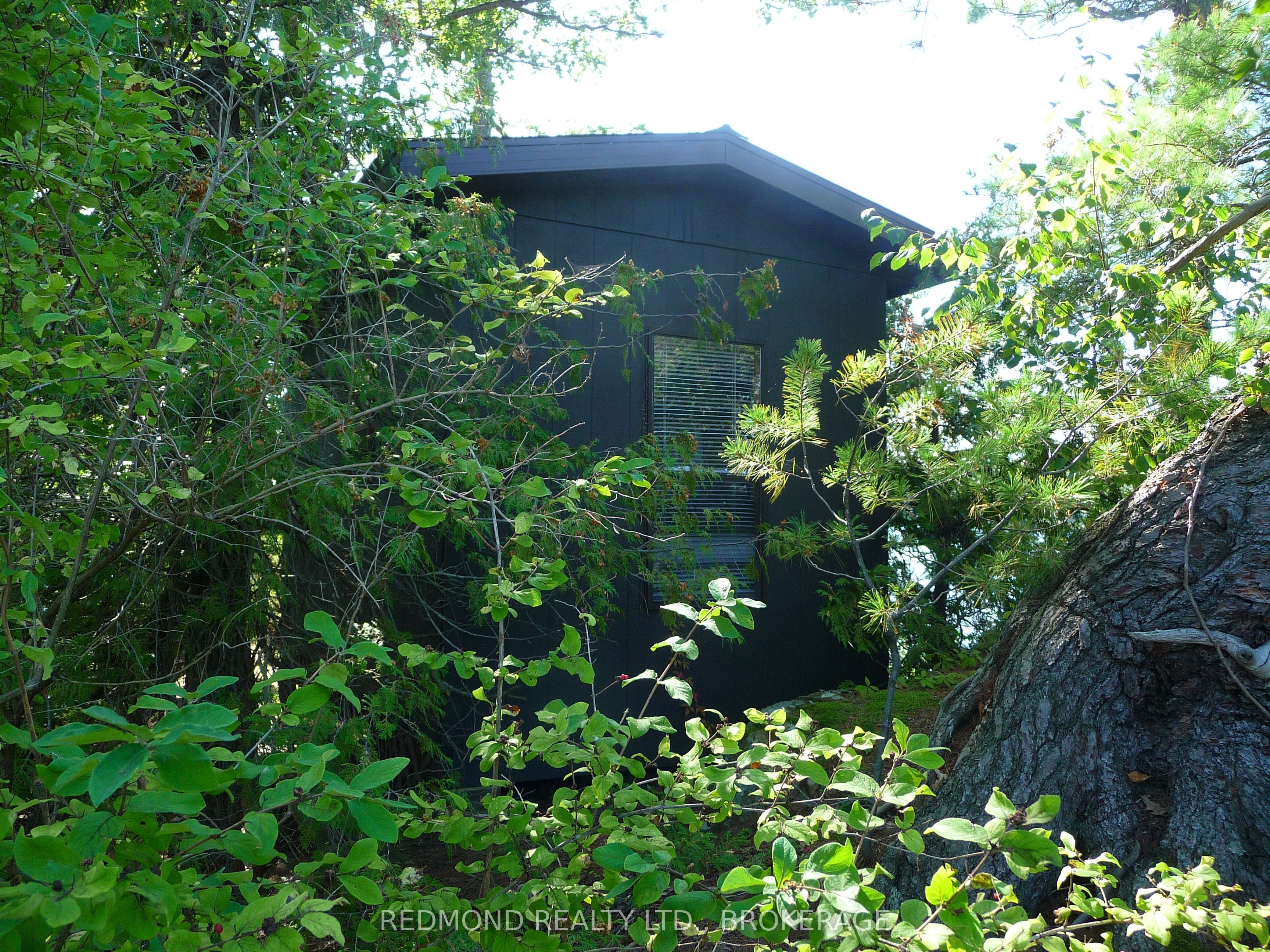 1 77d & 77e Island Property Photo 23