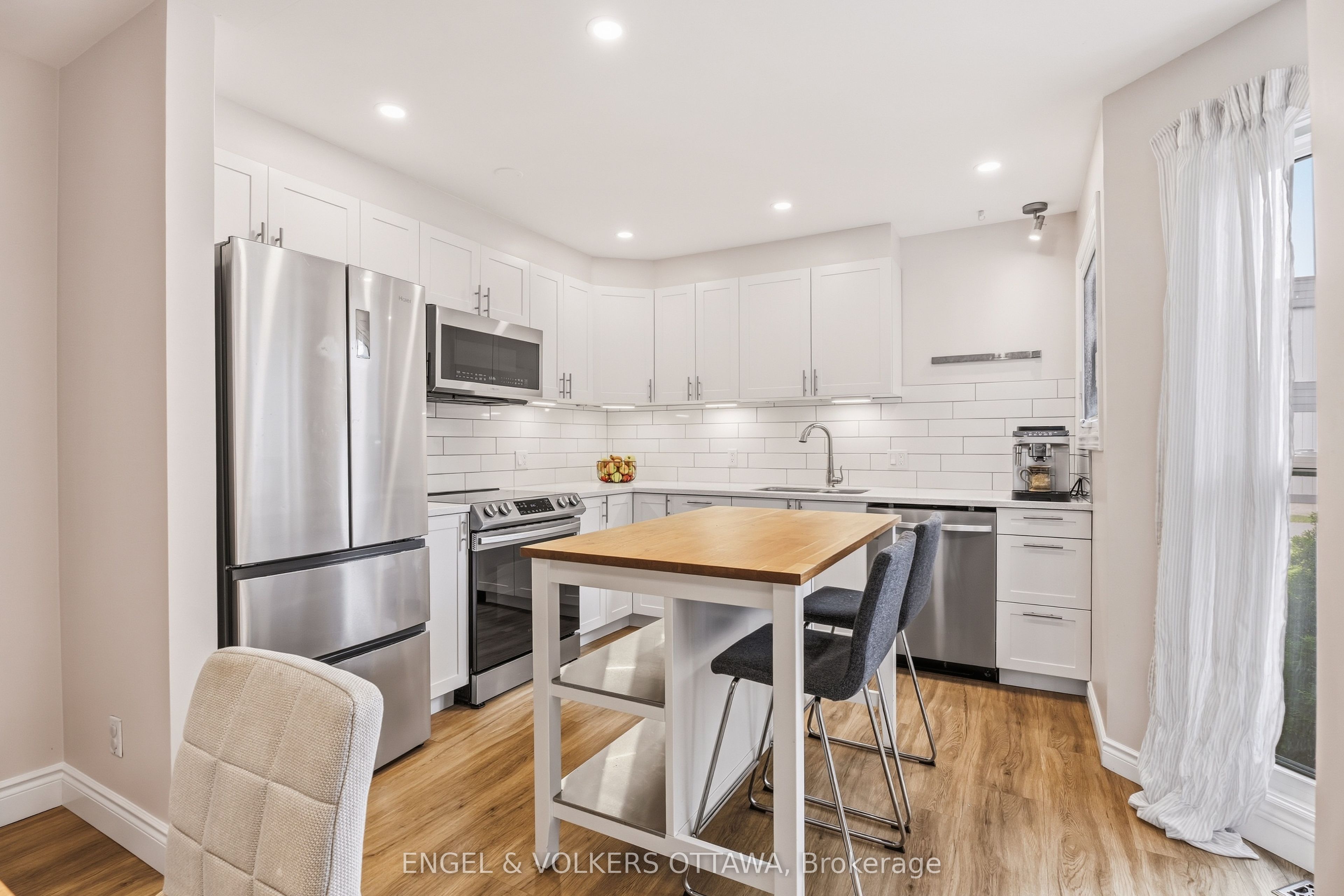 38 Compata Way Property Photo 5