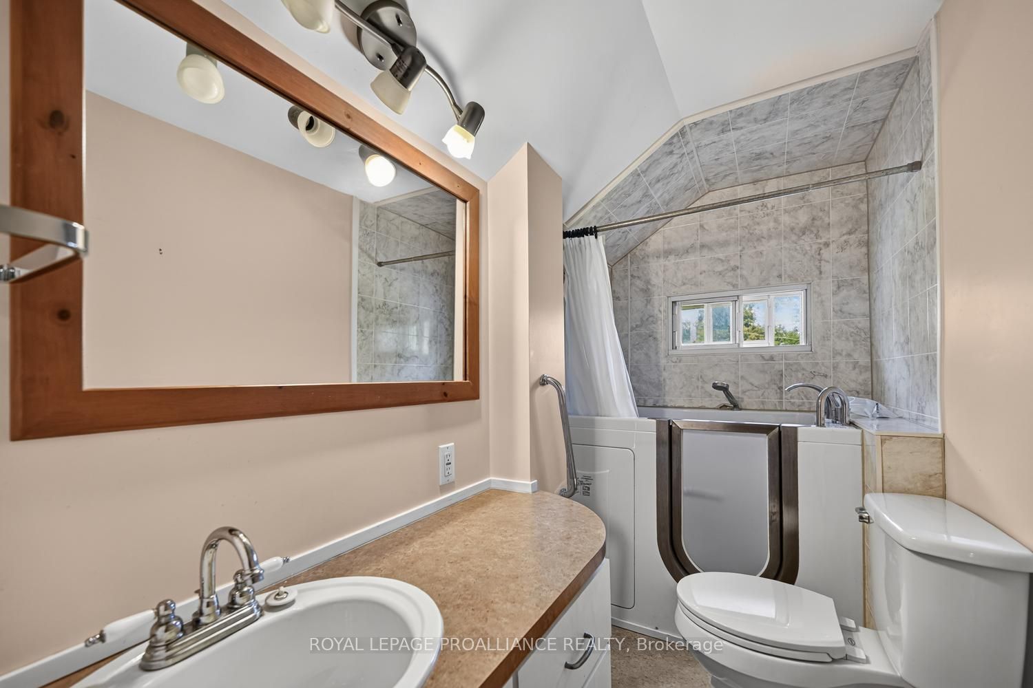2696 Mcintosh Road Property Photo 26
