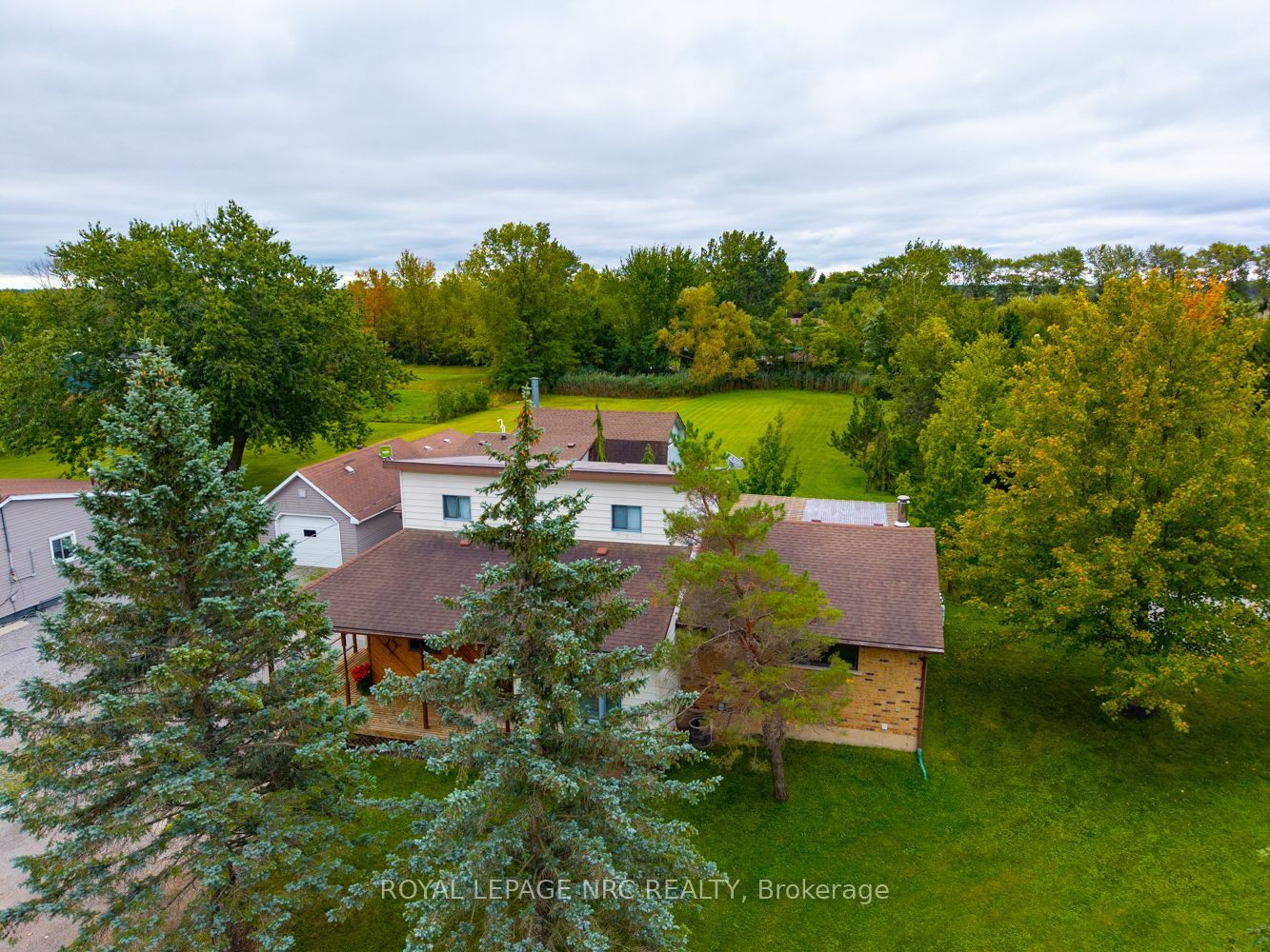 647 Chippawa Road Property Photo 1