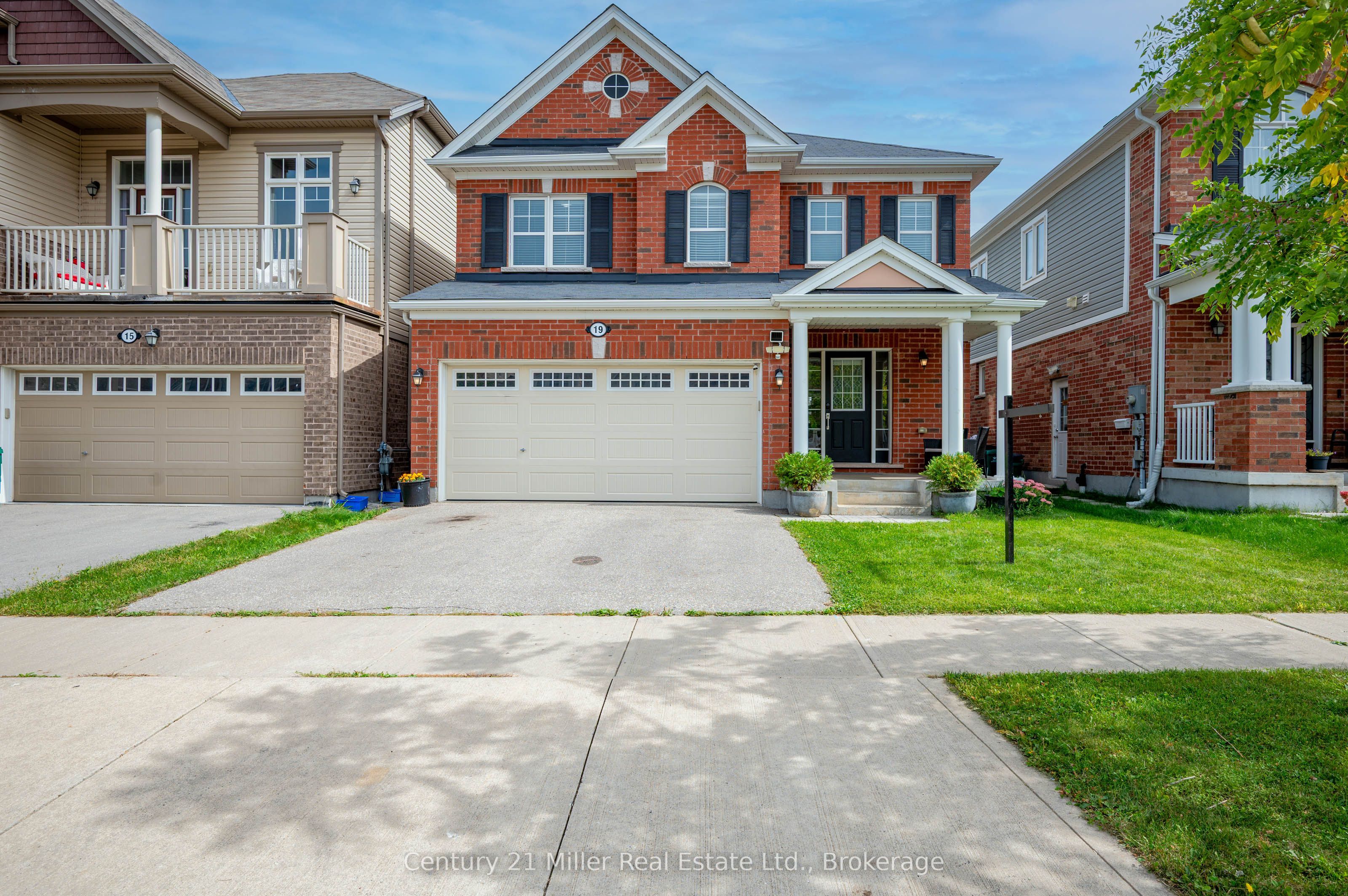 19 Glenvista Drive Property Photo 1