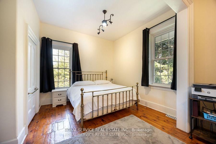 60 King Street W Property Photo 18