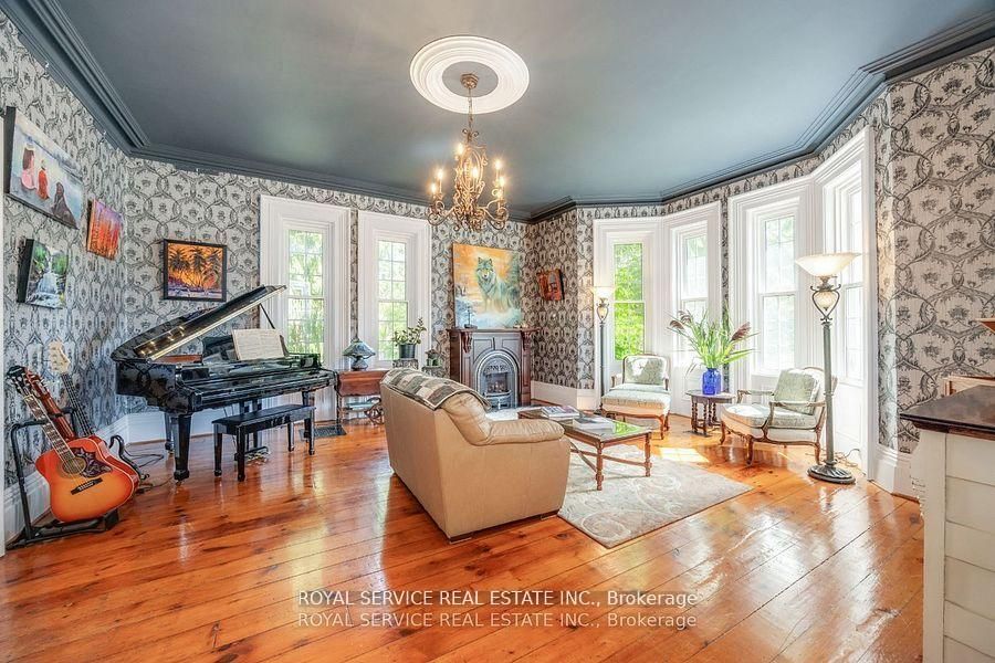 60 King Street W Property Photo 21