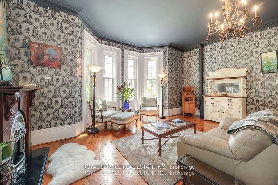 60 King Street W Property Photo 22