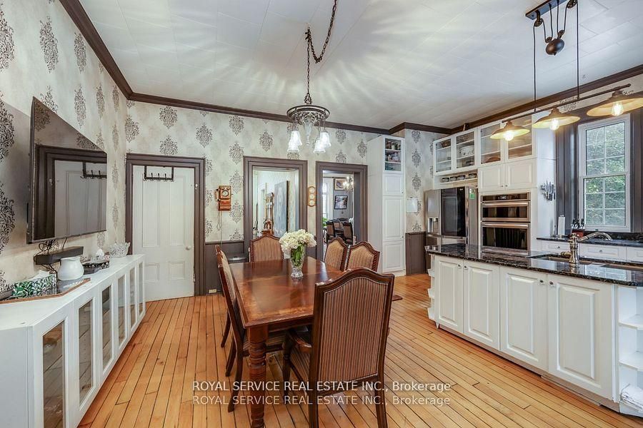 60 King Street W Property Photo 25