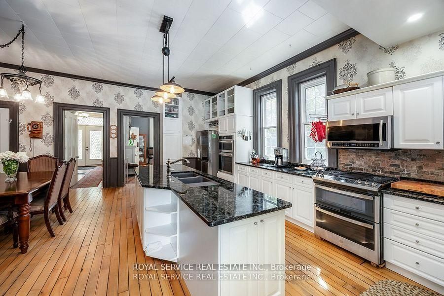 60 King Street W Property Photo 26