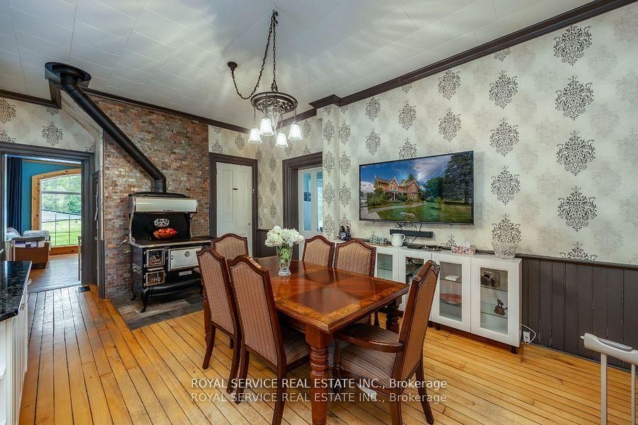 60 King Street W Property Photo 27