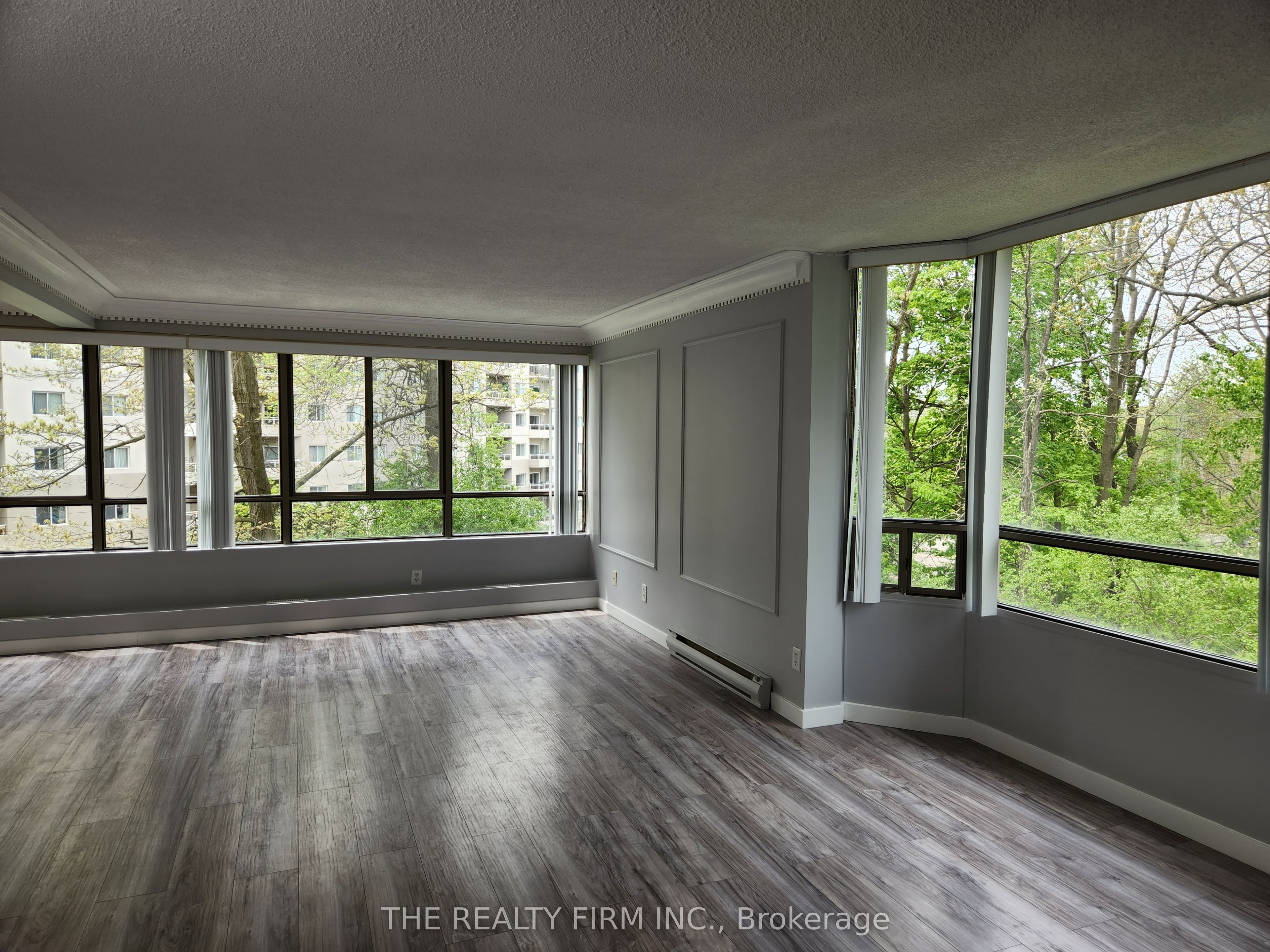 570 Proudfoot Lane 309 Property Photo 10