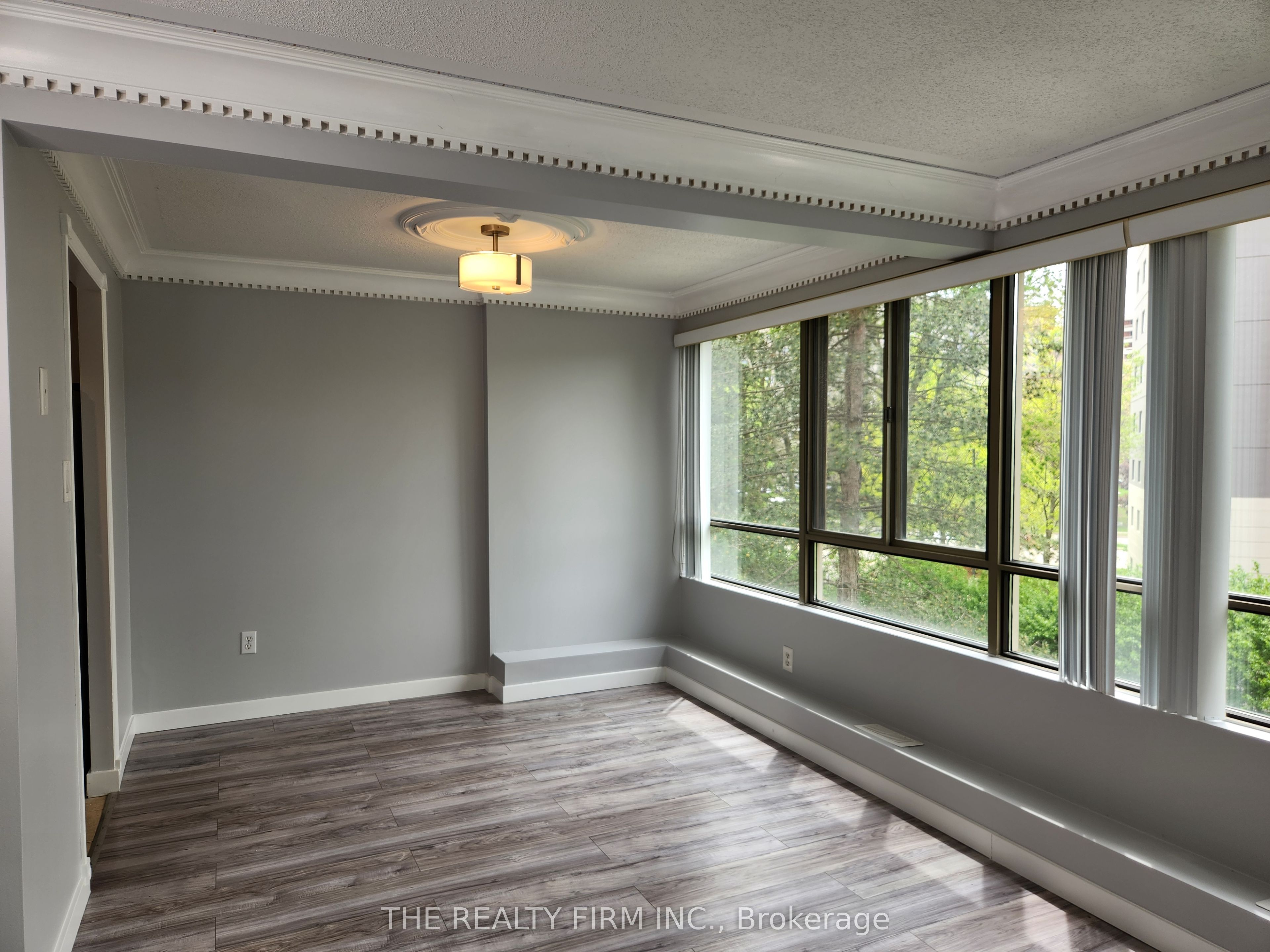 570 Proudfoot Lane 309 Property Photo 11