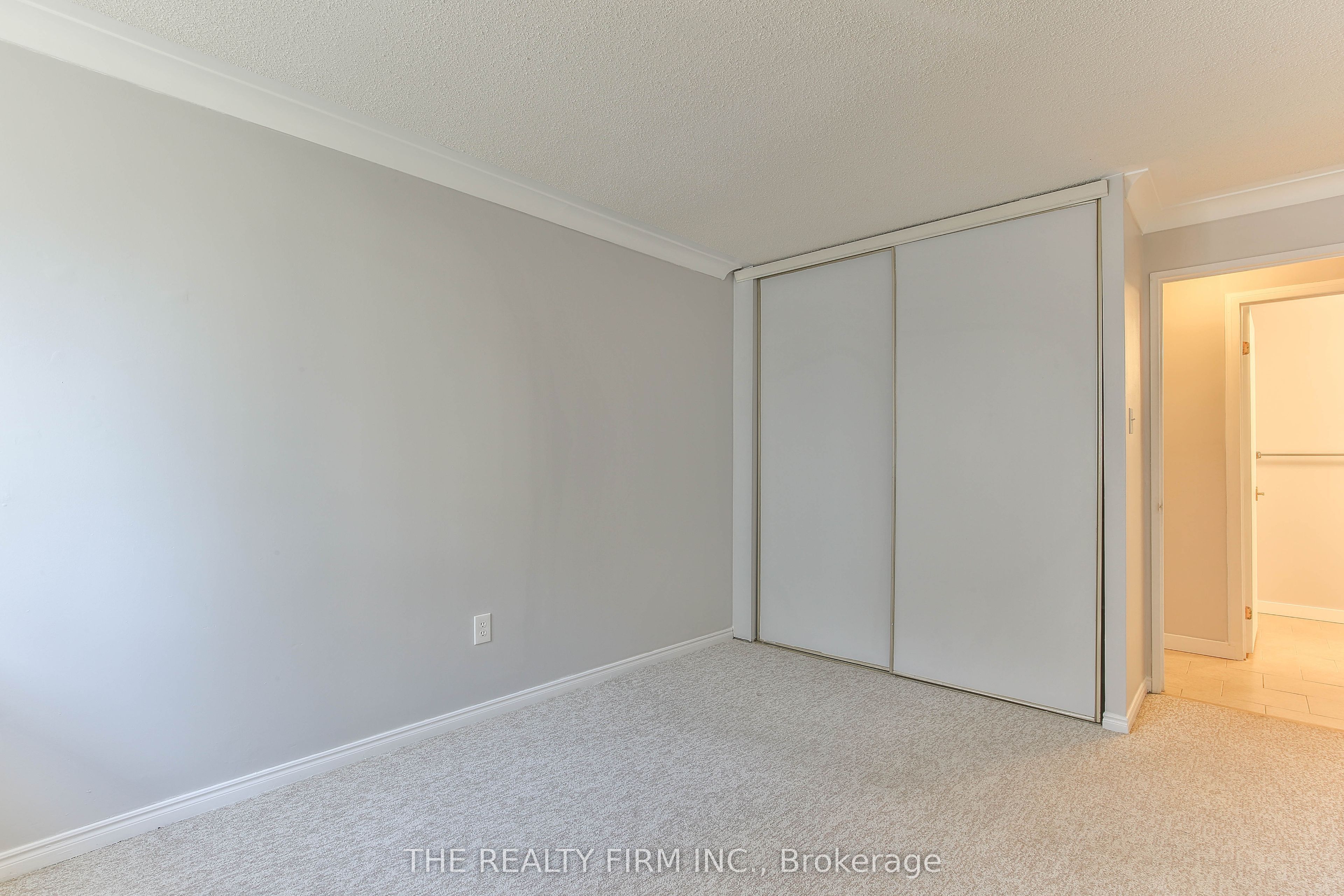 570 Proudfoot Lane 309 Property Photo 16