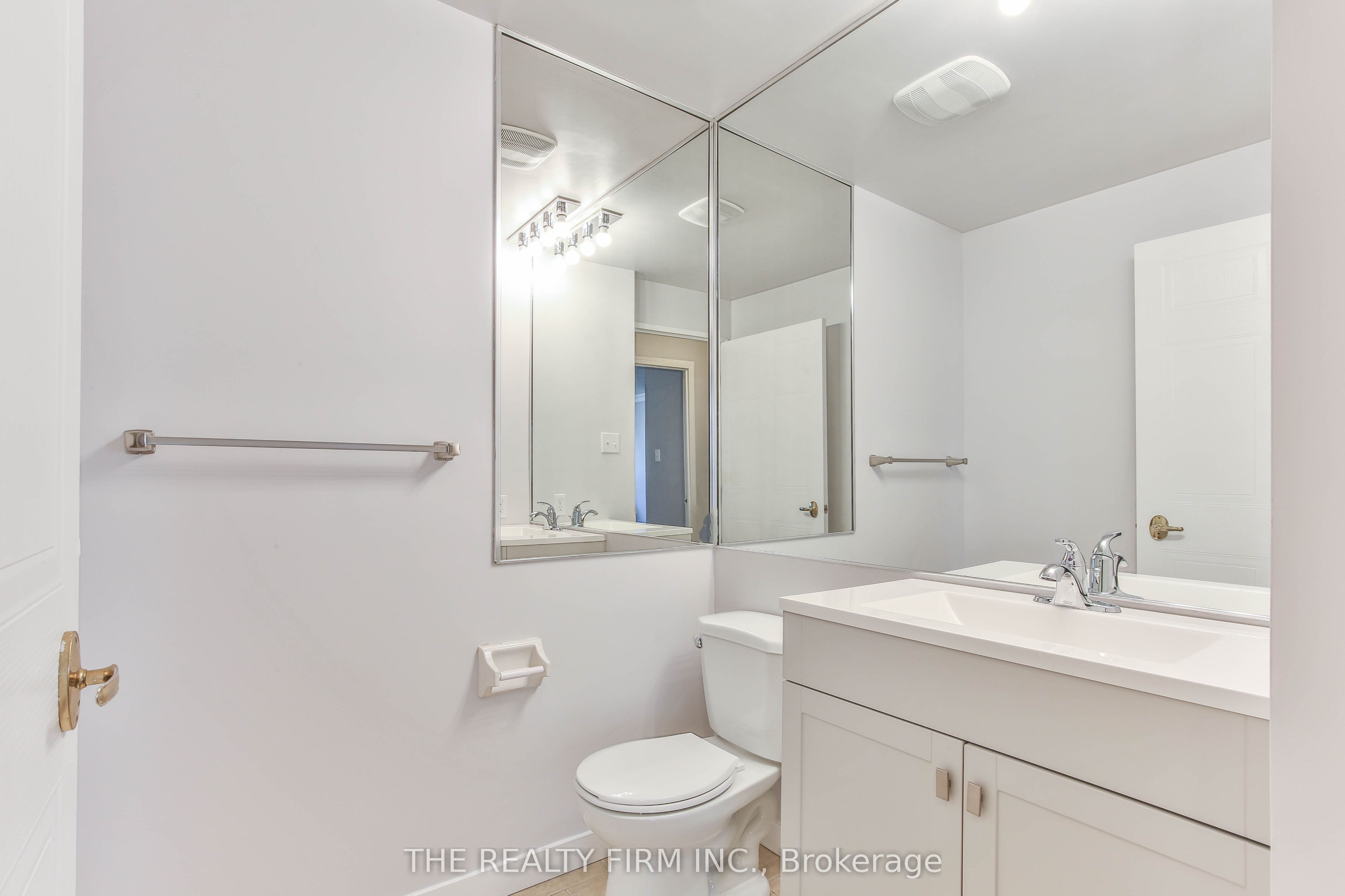570 Proudfoot Lane 309 Property Photo 19
