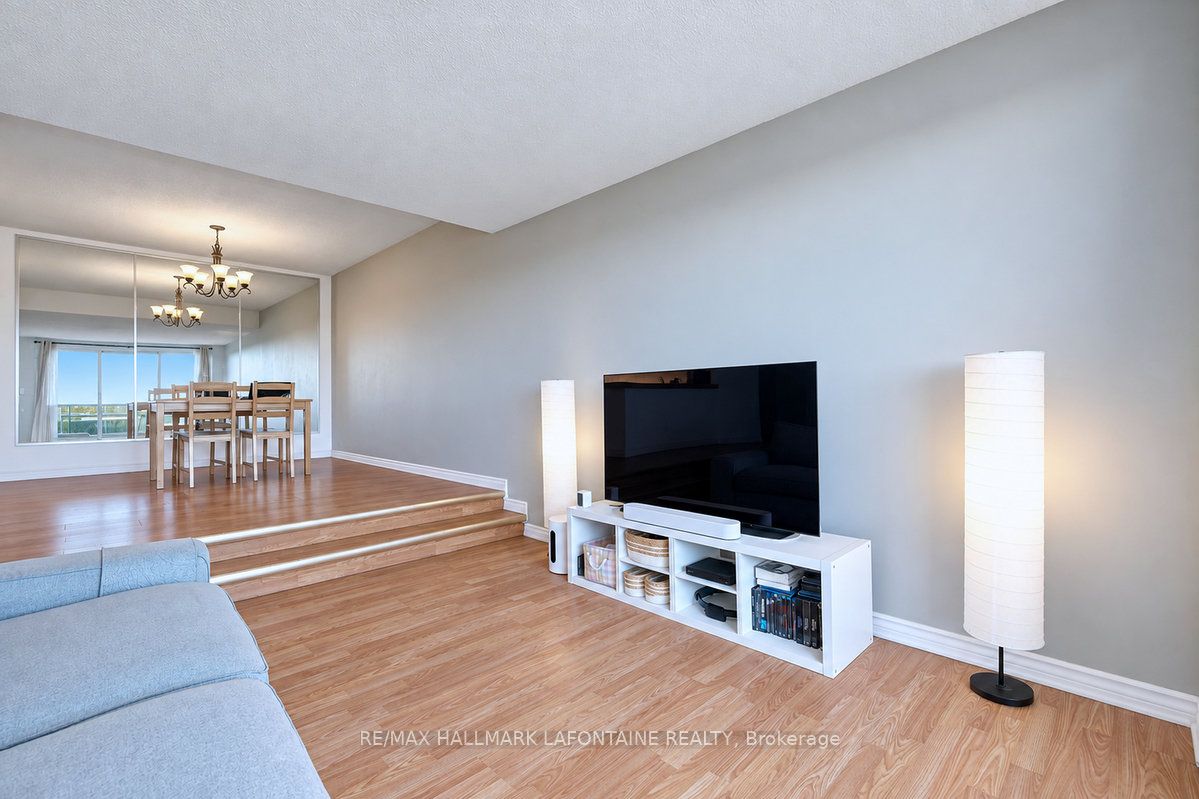 1171 Ambleside Drive 2205 Property Photo 10