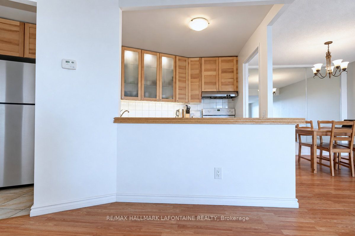 1171 Ambleside Drive 2205 Property Photo 15