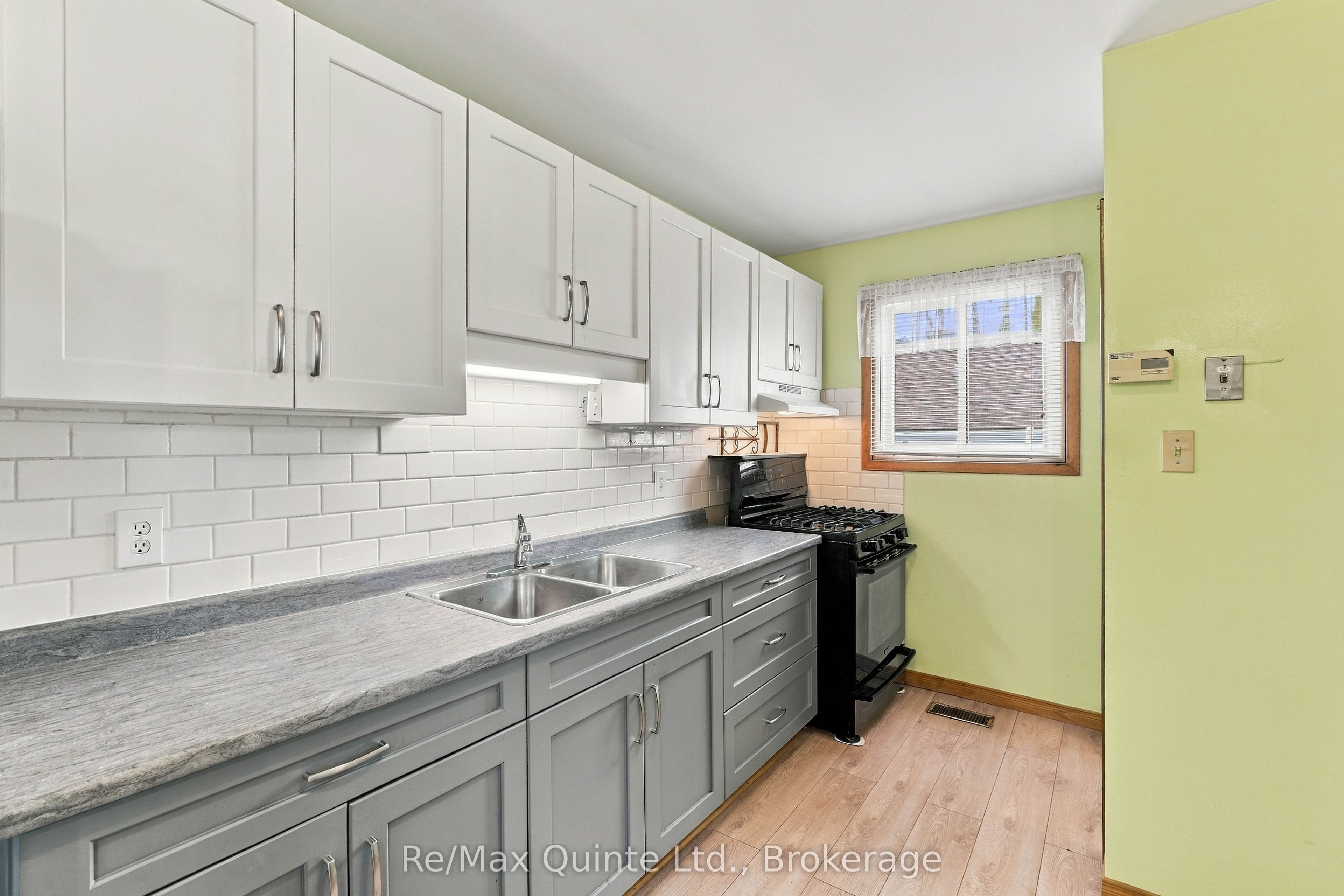 237 Byron Street Property Photo 6