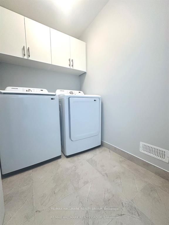 863 Snowdrop Crescent Property Photo 13