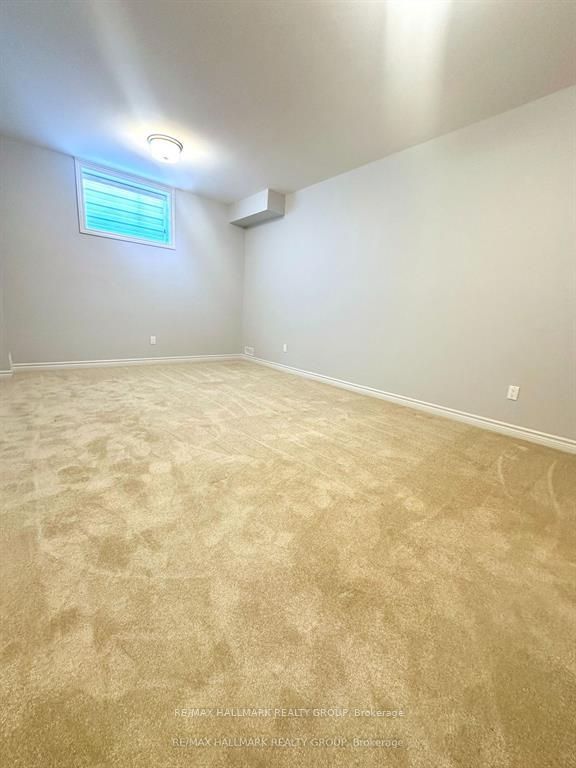 863 Snowdrop Crescent Property Photo 21
