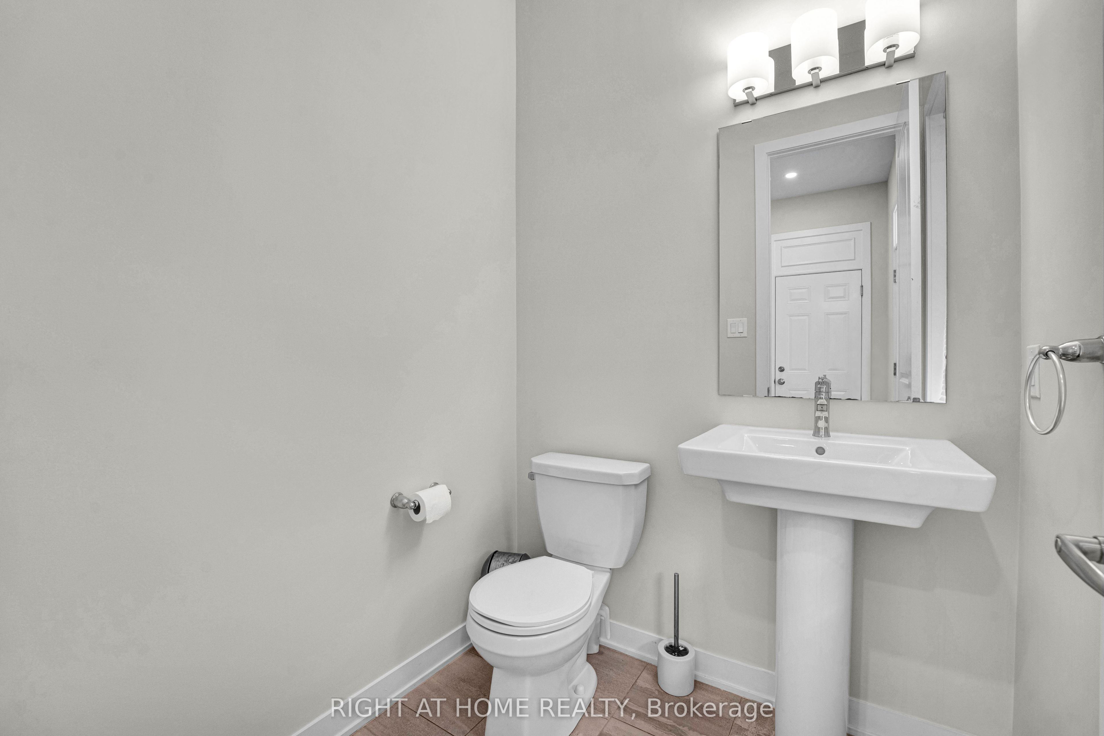 4146 Obsidian Street Property Photo 5