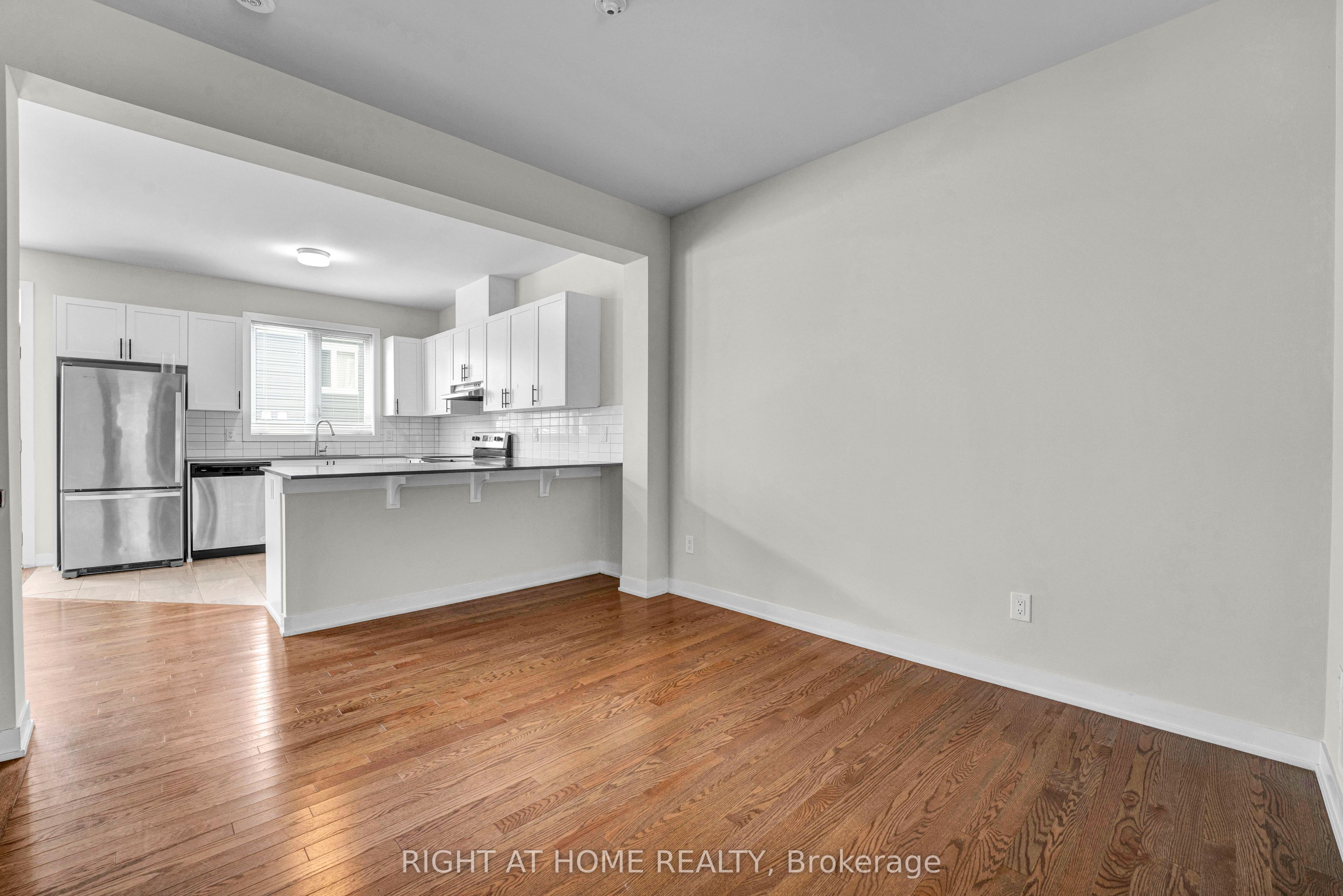 4146 Obsidian Street Property Photo 6