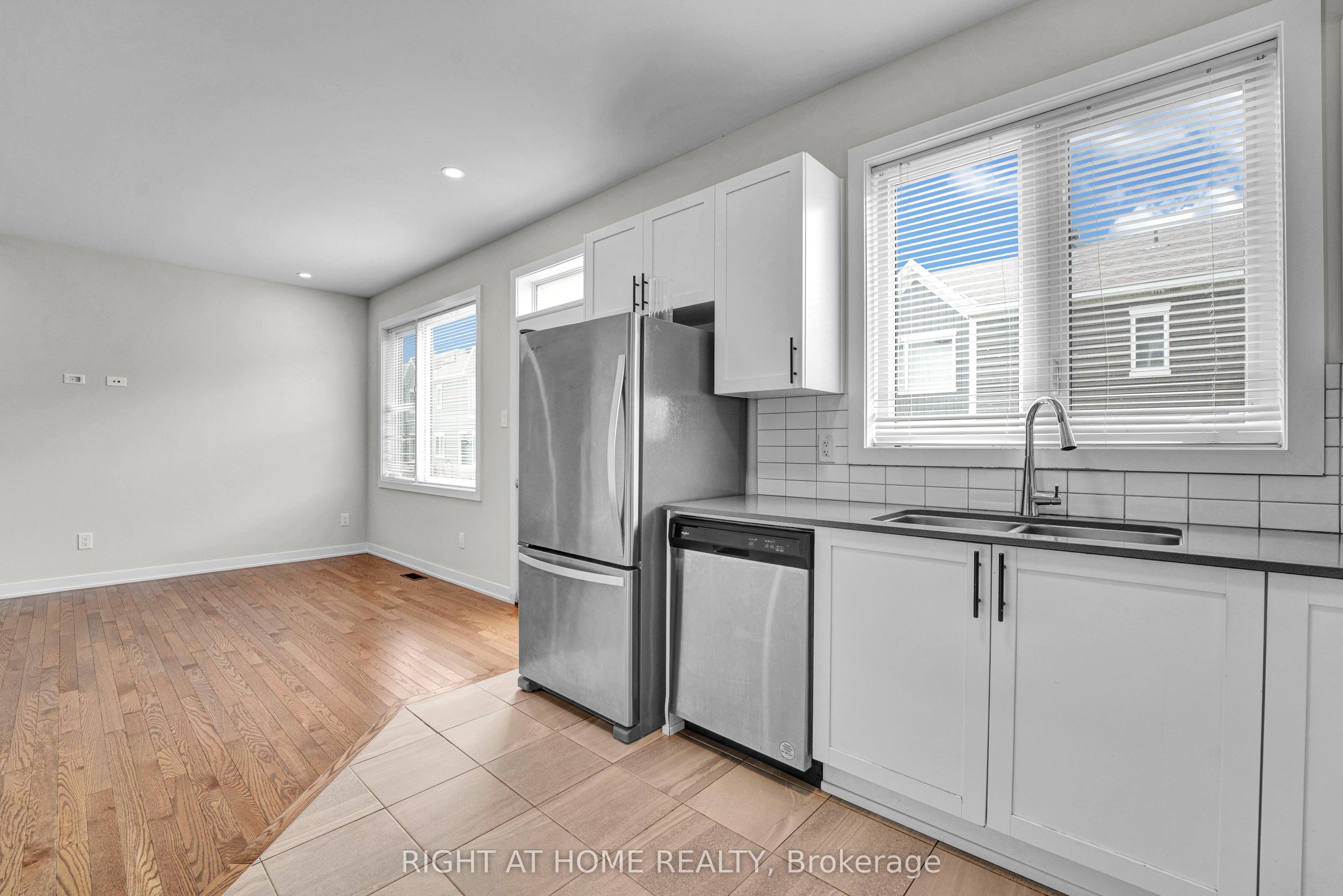 4146 Obsidian Street Property Photo 14