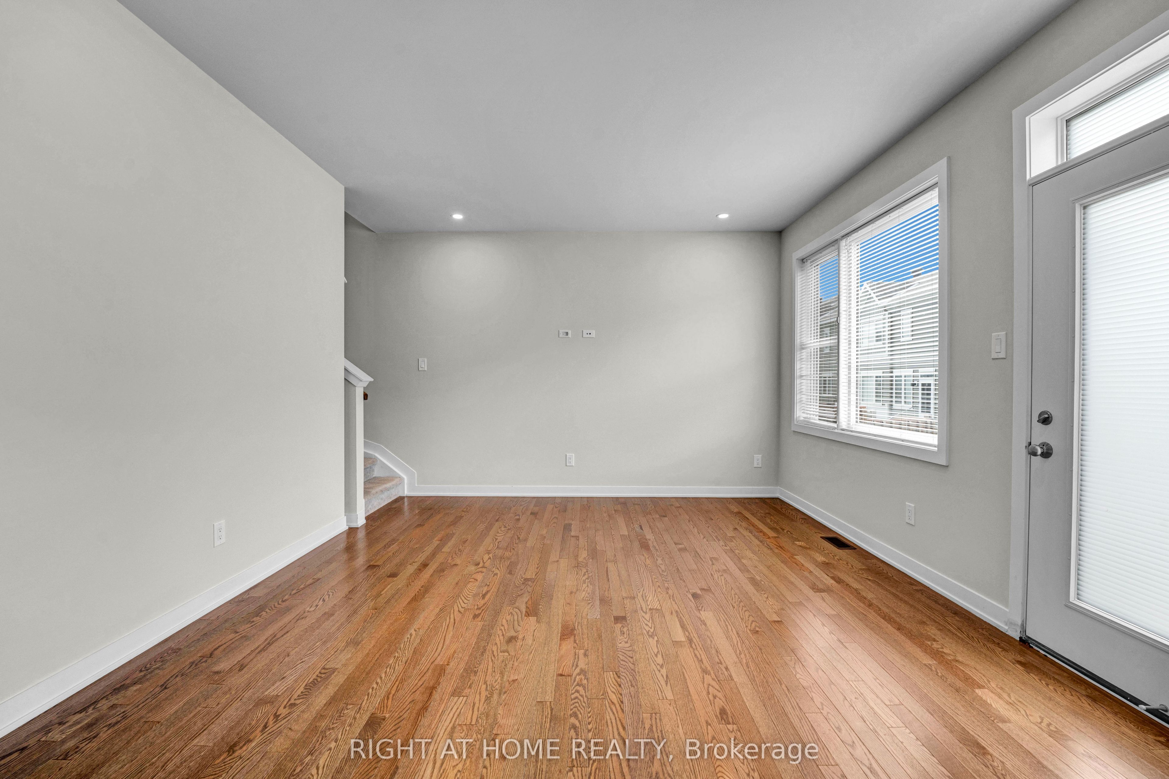 4146 Obsidian Street Property Photo 16