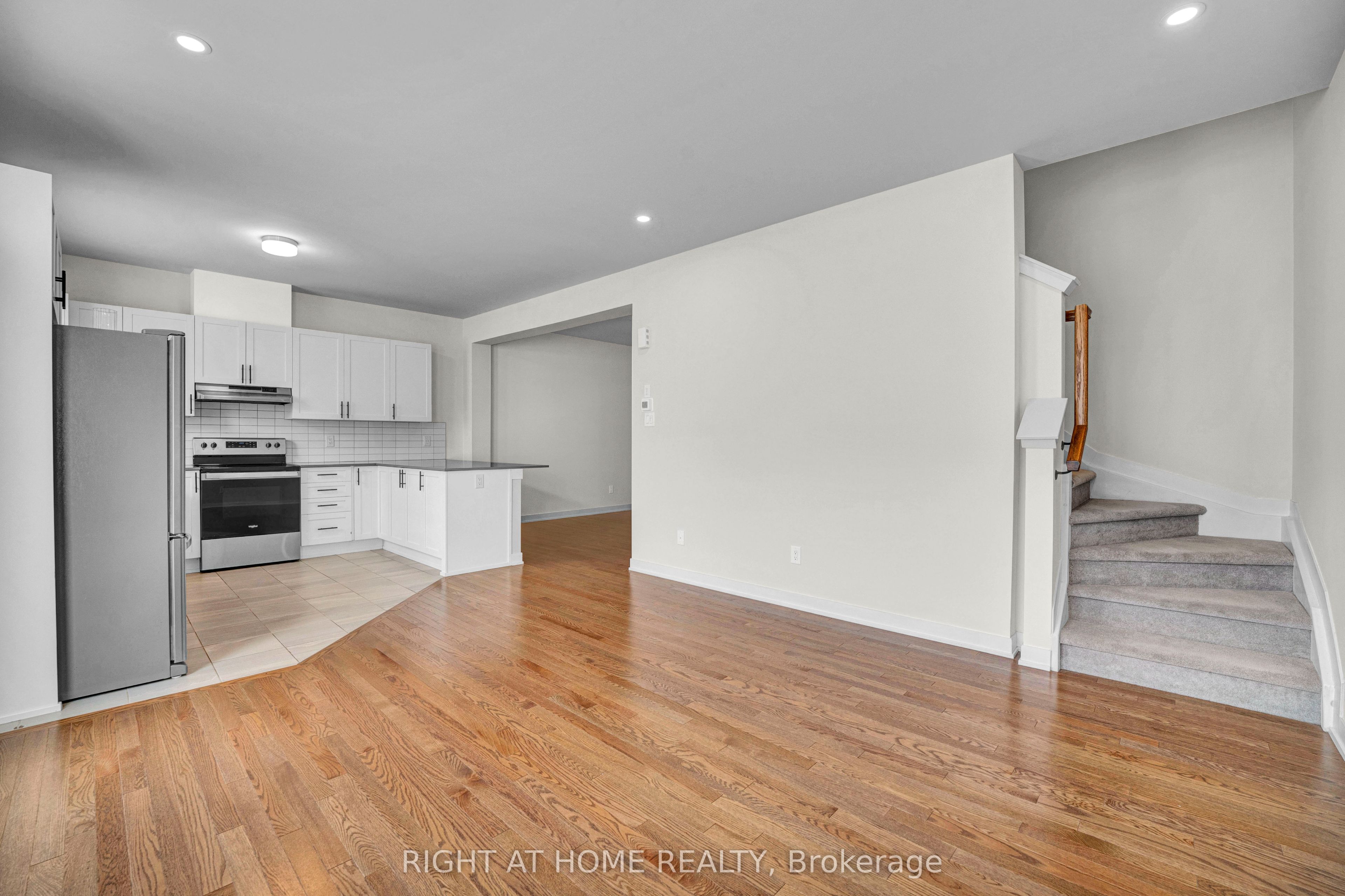 4146 Obsidian Street Property Photo 18