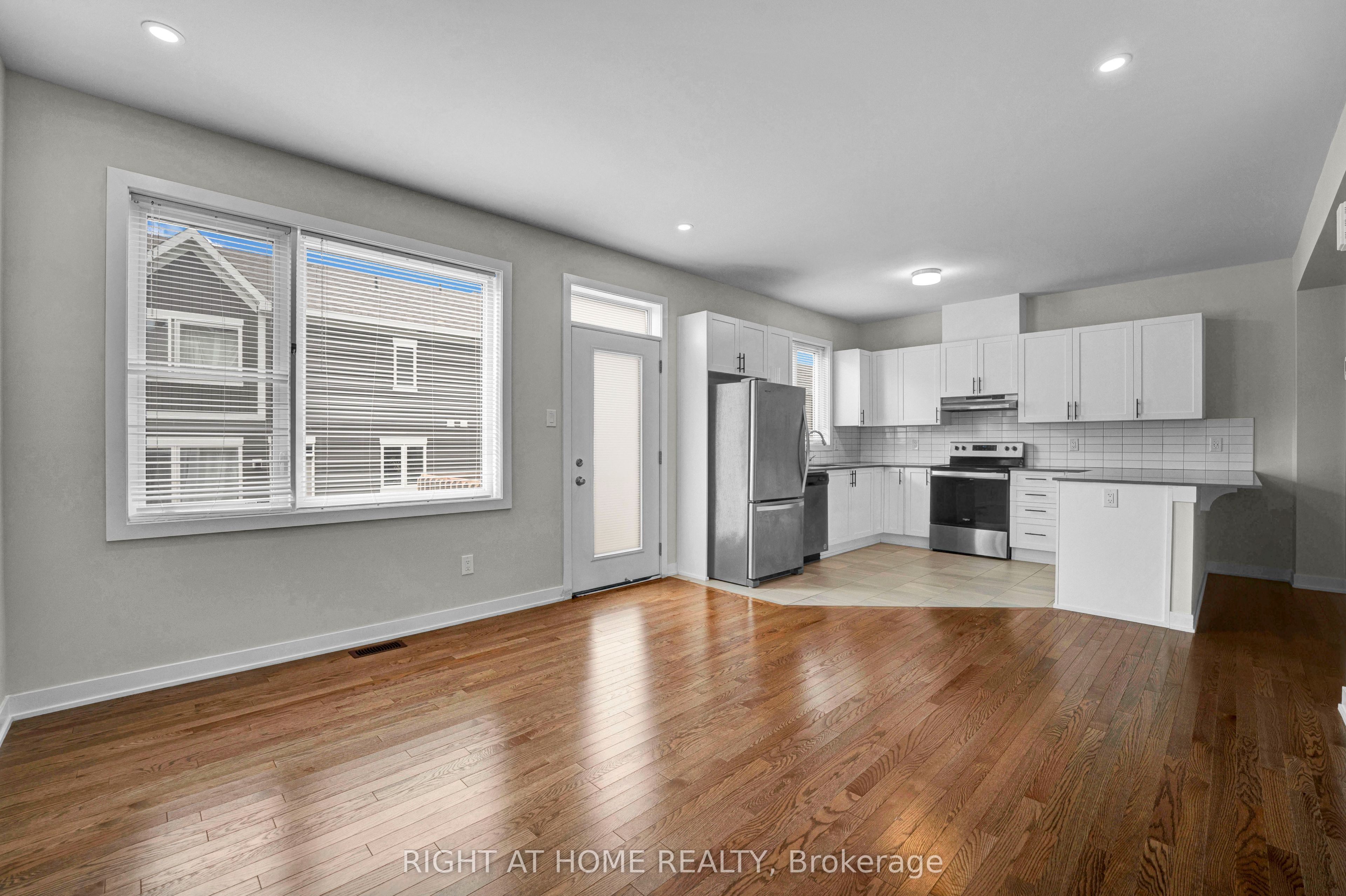 4146 Obsidian Street Property Photo 19