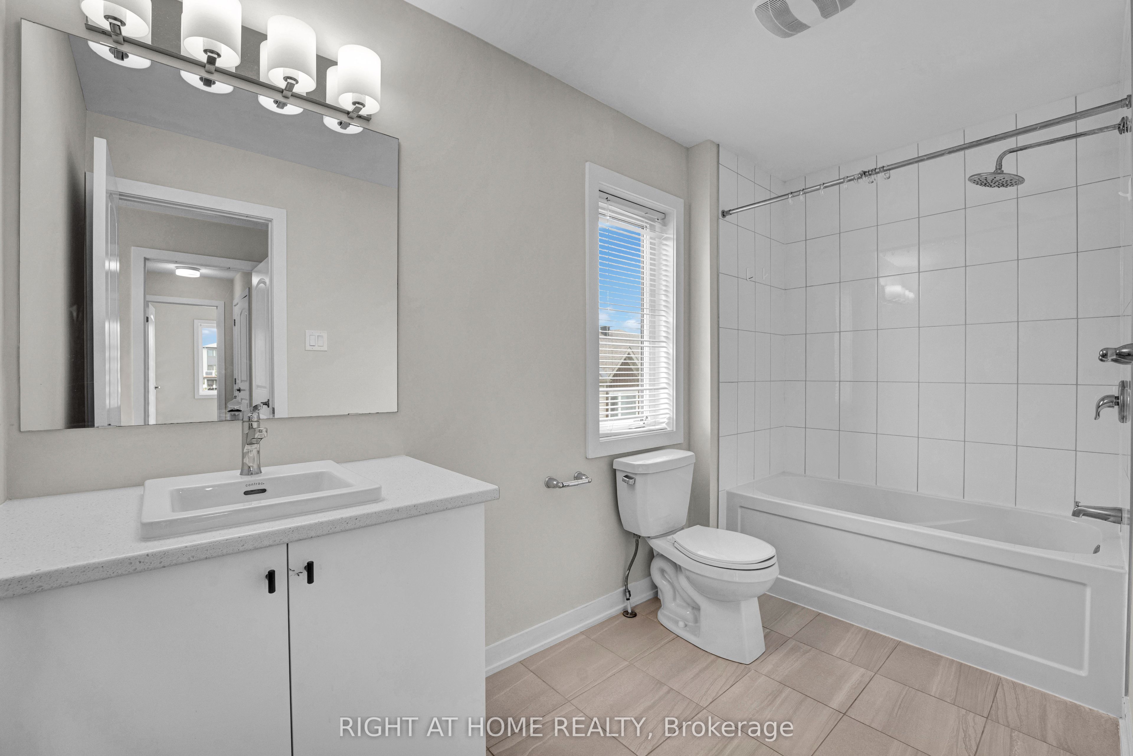 4146 Obsidian Street Property Photo 24