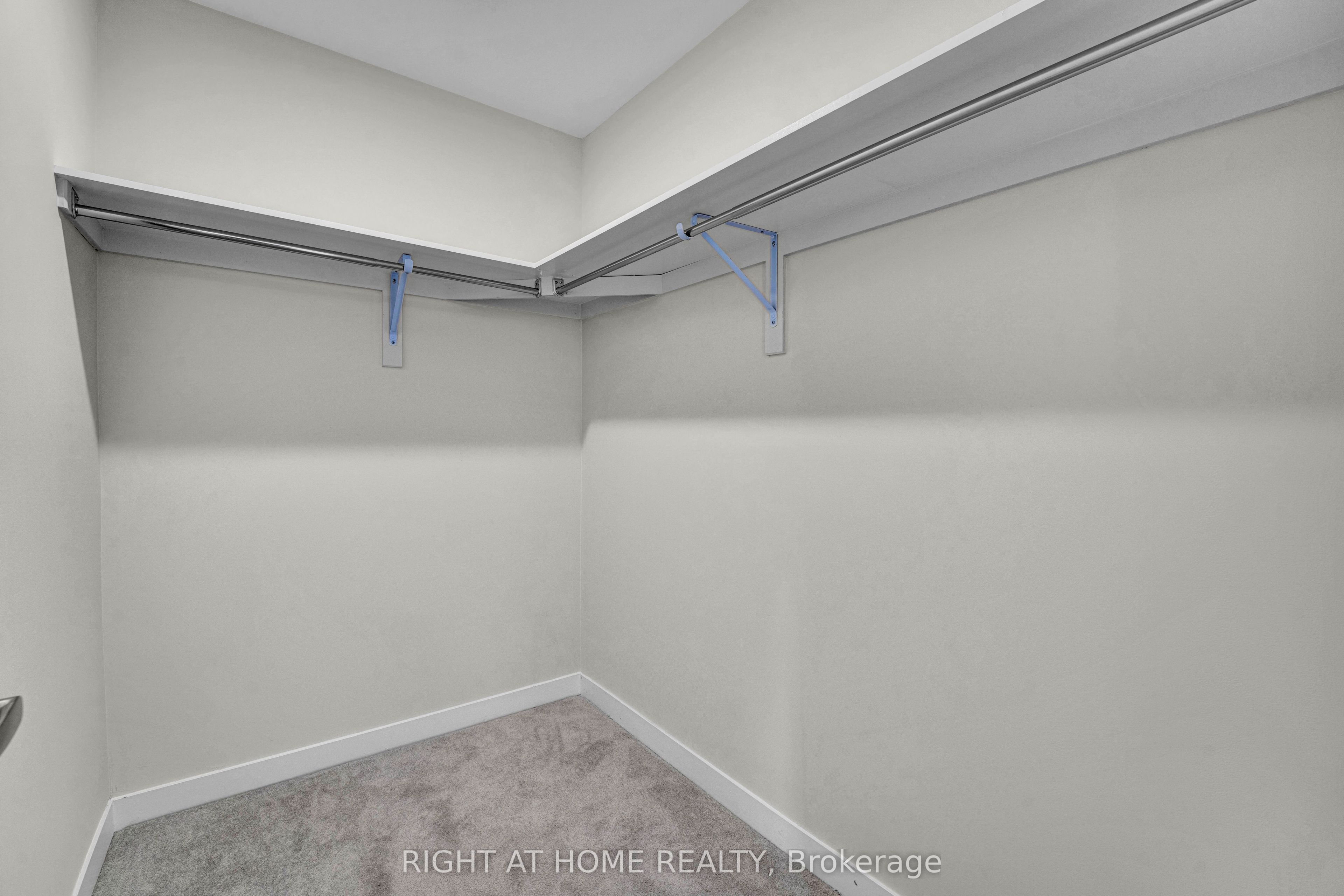 4146 Obsidian Street Property Photo 25