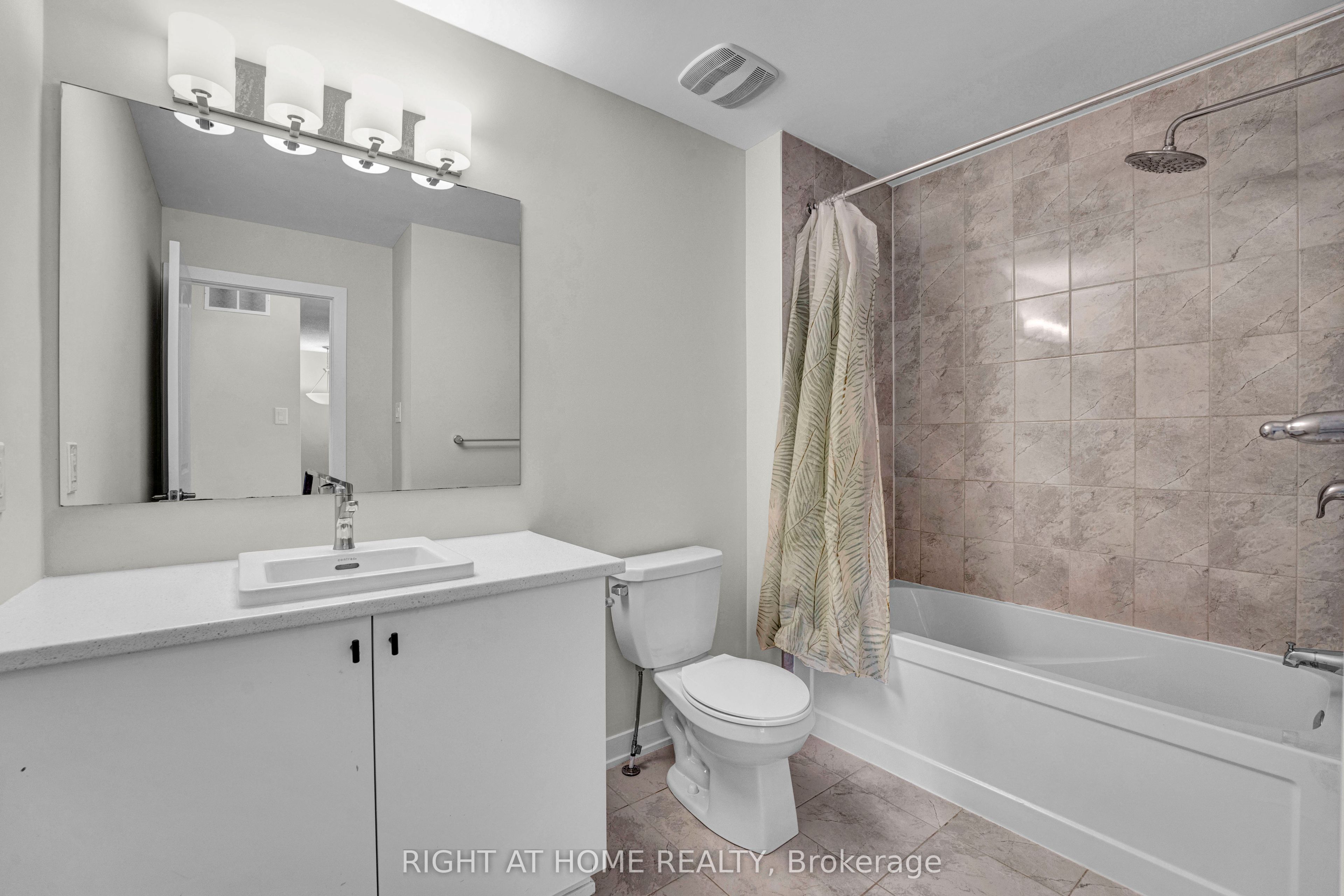 4146 Obsidian Street Property Photo 26