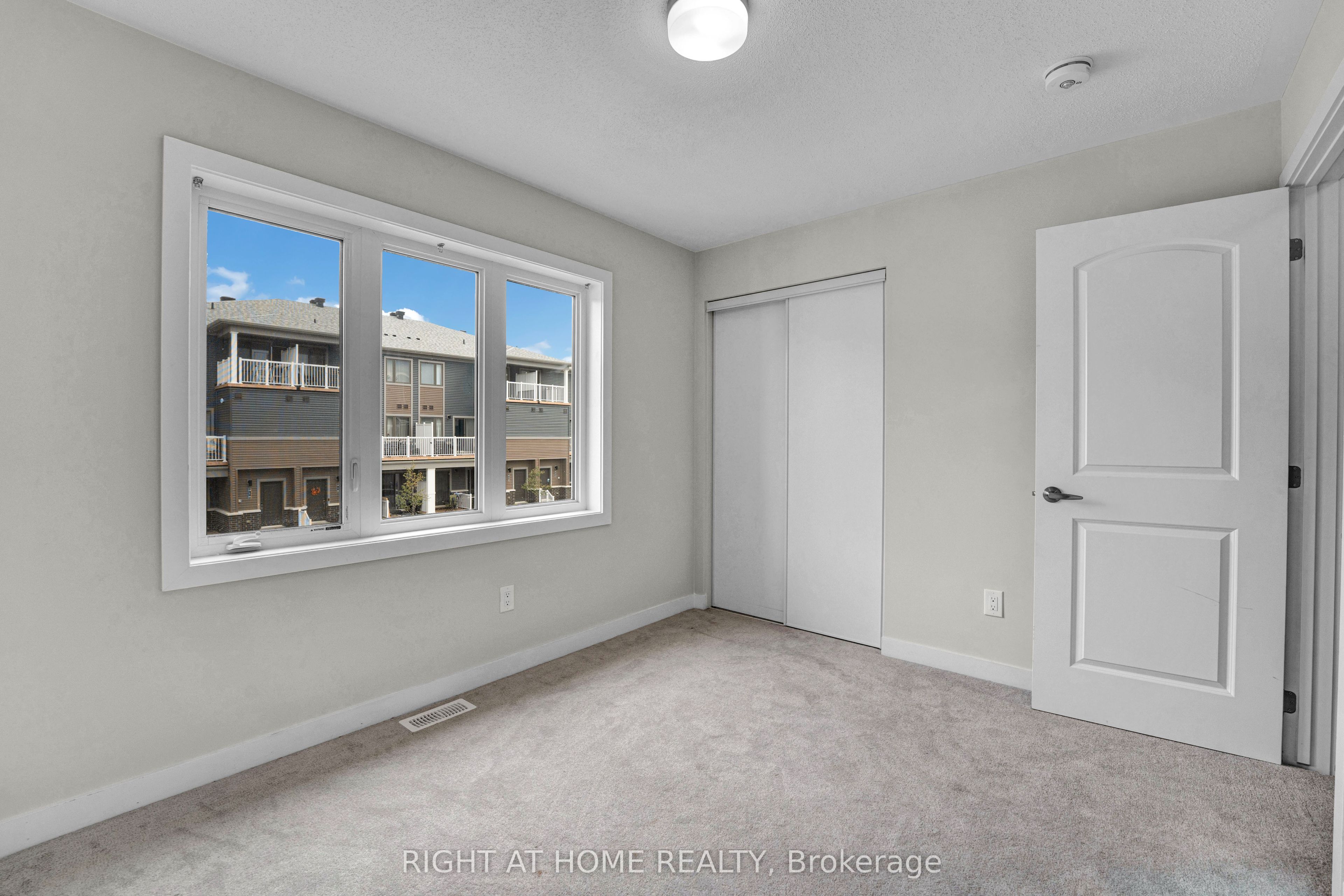 4146 Obsidian Street Property Photo 29