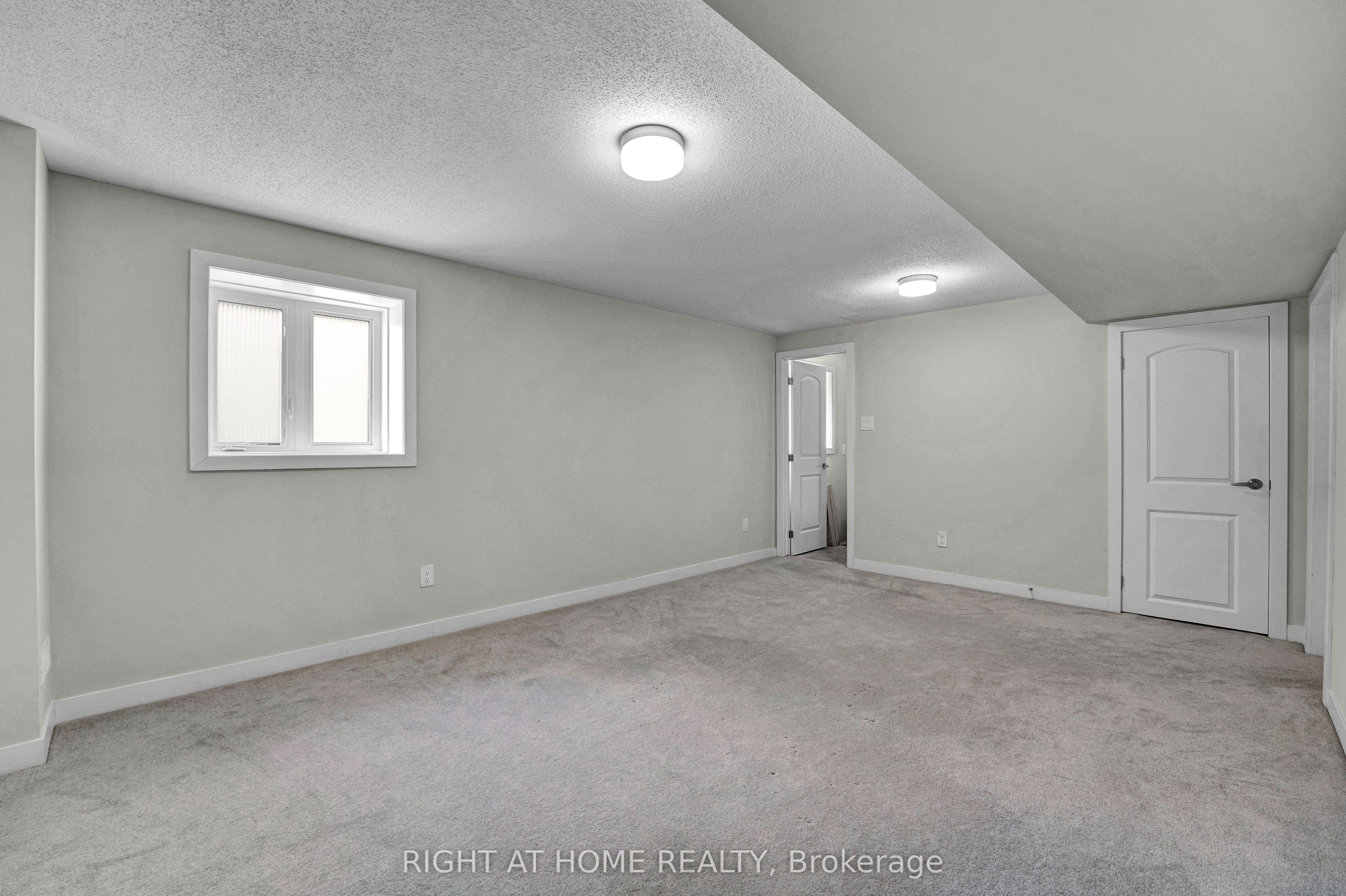 4146 Obsidian Street Property Photo 32