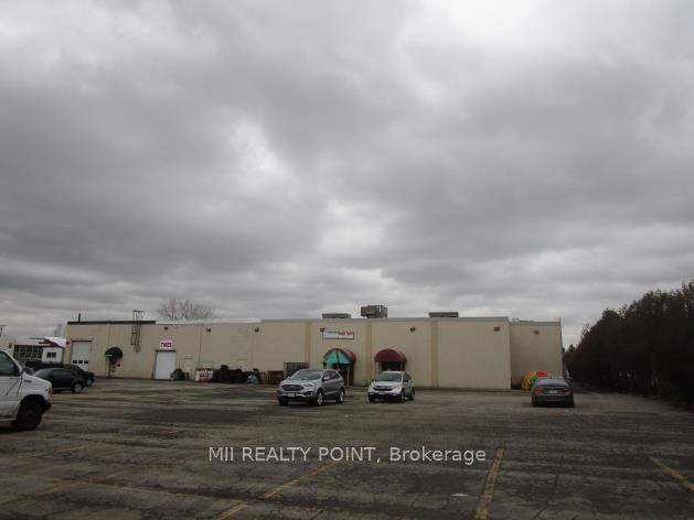2289 Barton Street E Property Photo 4