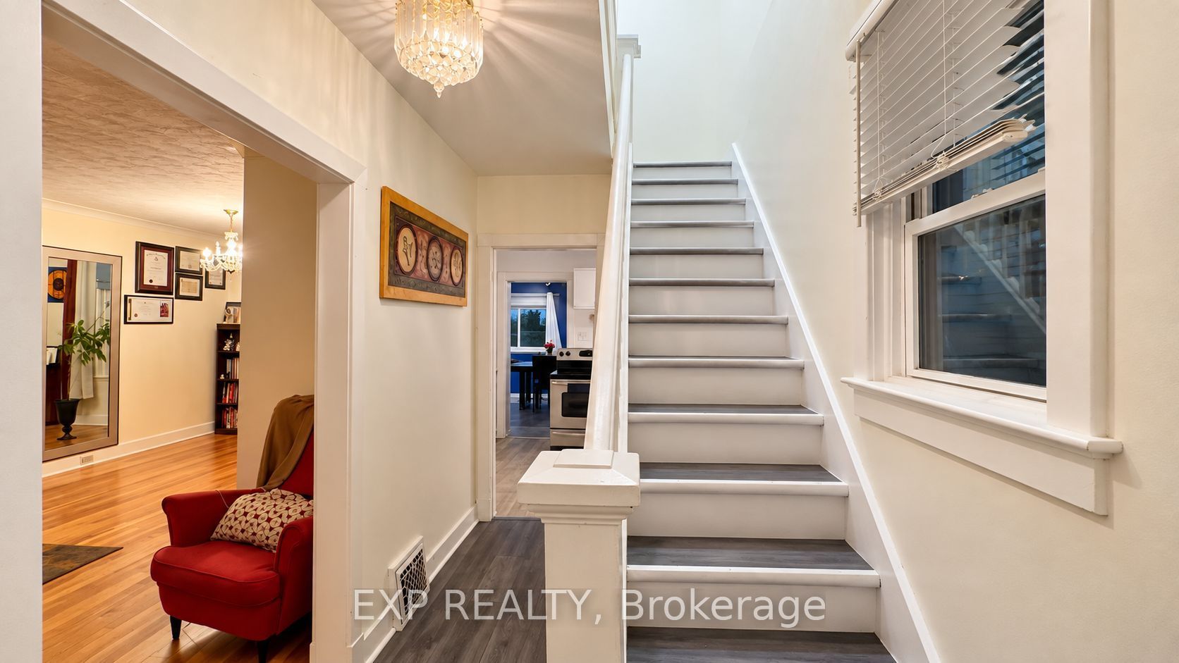 413 Marlborough Street N Property Photo 2