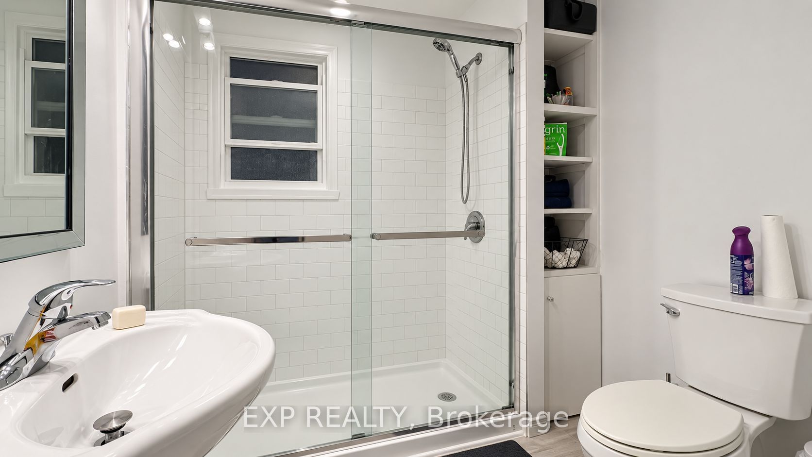 413 Marlborough Street N Property Photo 8
