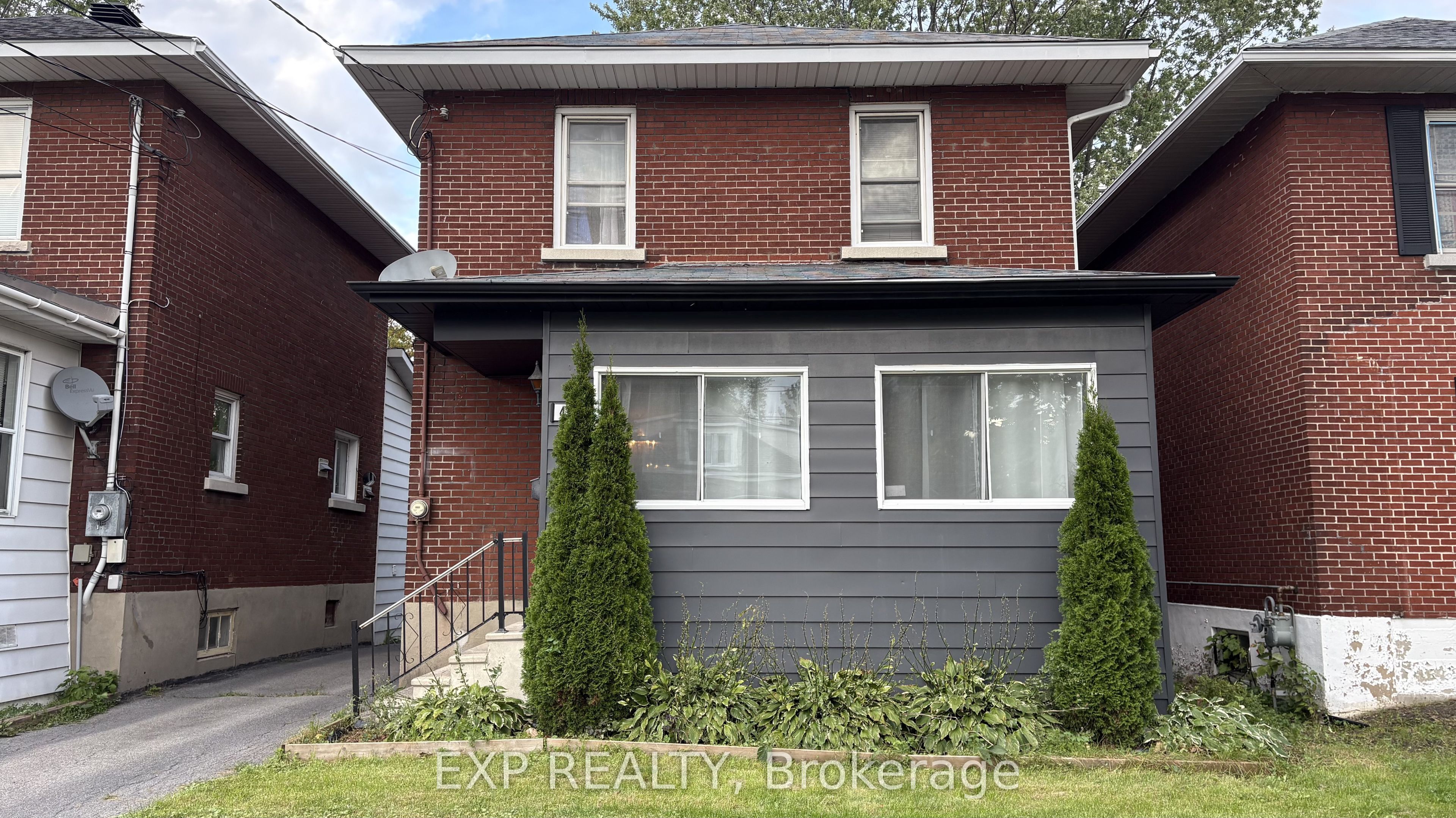 413 Marlborough Street N Property Photo 14