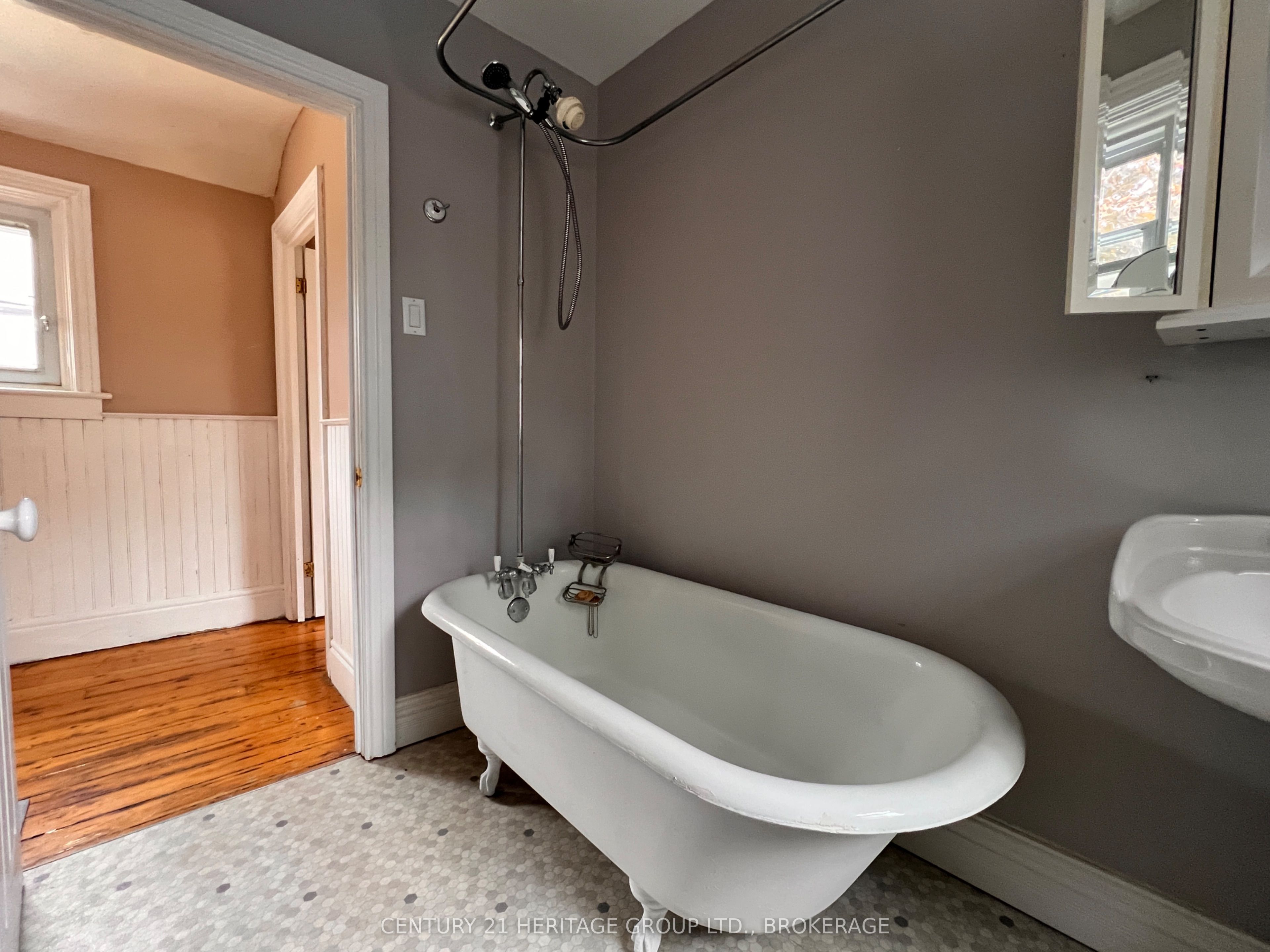 523 Bagot Street Property Photo 14