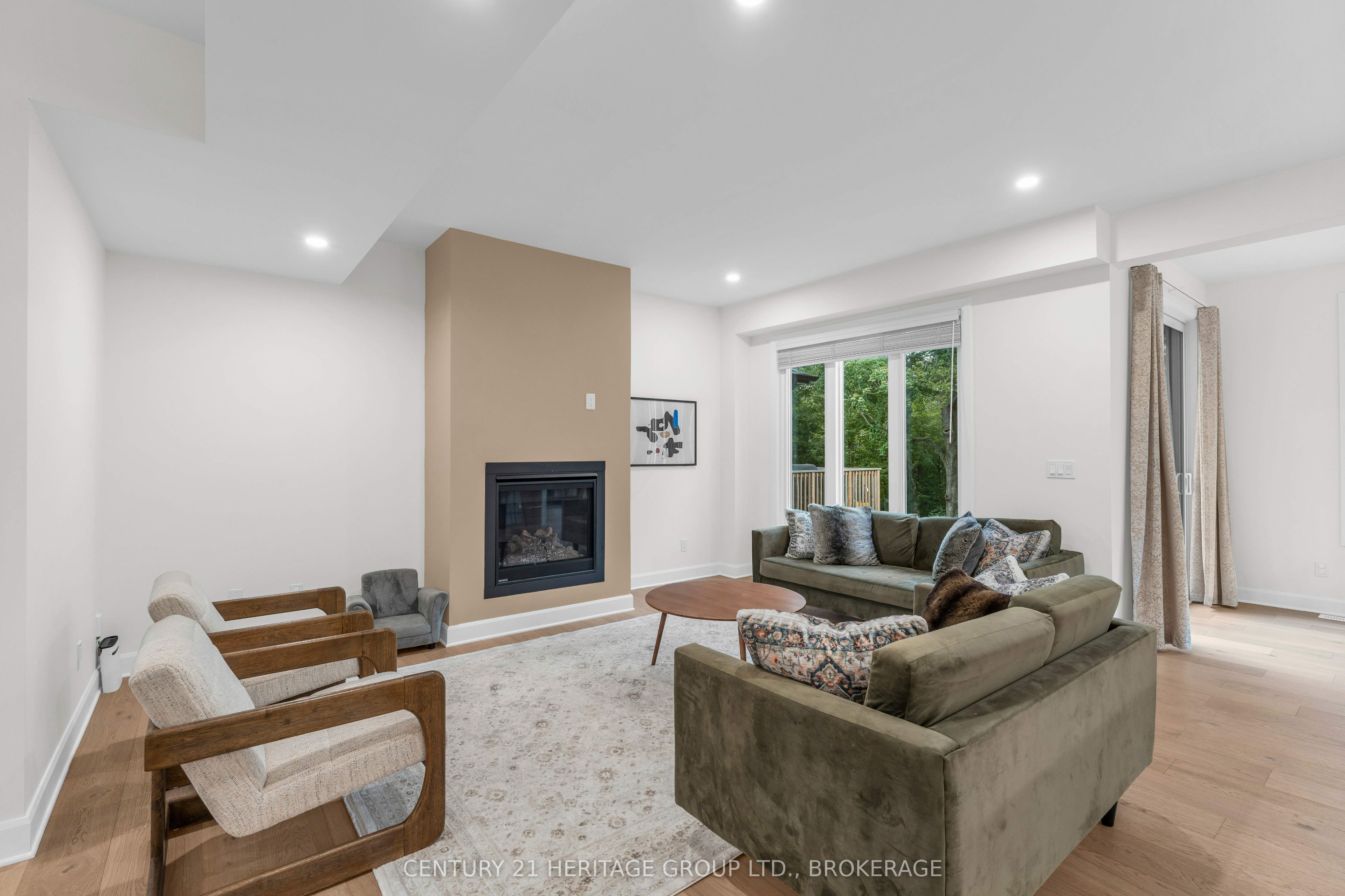 1625 Boardwalk Drive Property Photo 11