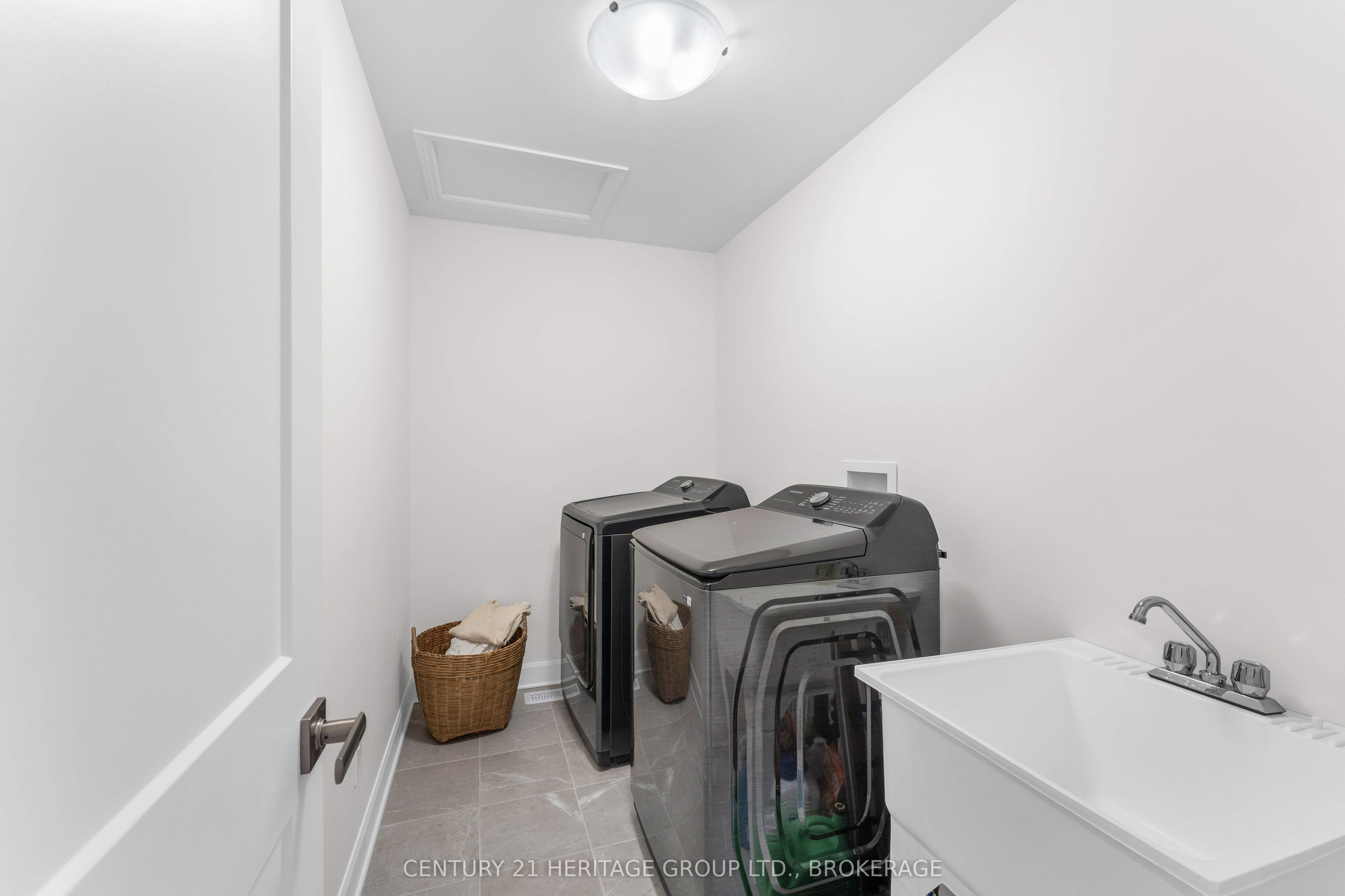 1625 Boardwalk Drive Property Photo 46