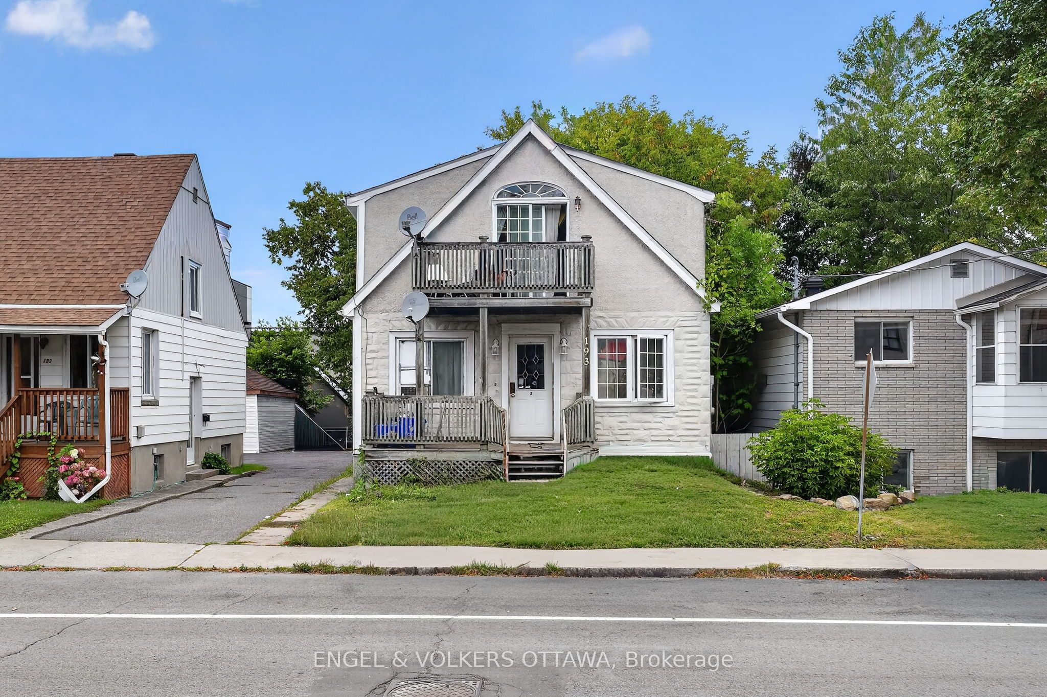 193 DESCHAMPS Avenue Property Photo 1