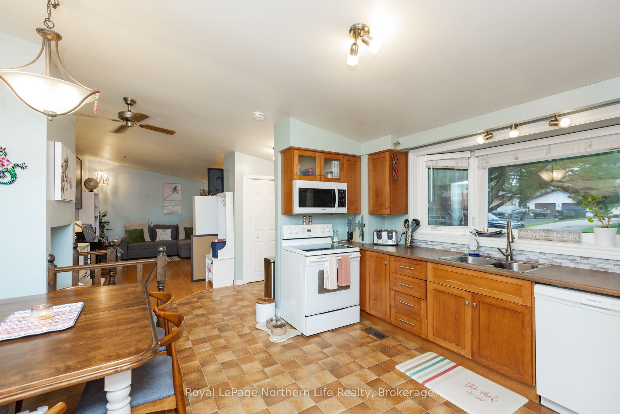 763 Eastwood Avenue Property Photo 6