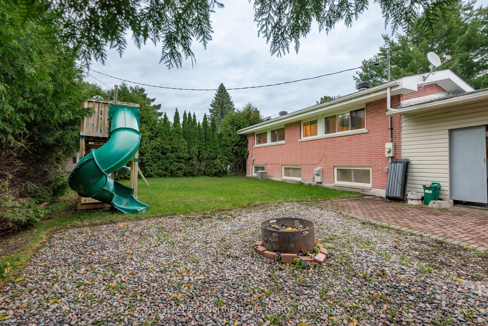 763 Eastwood Avenue Property Photo 38