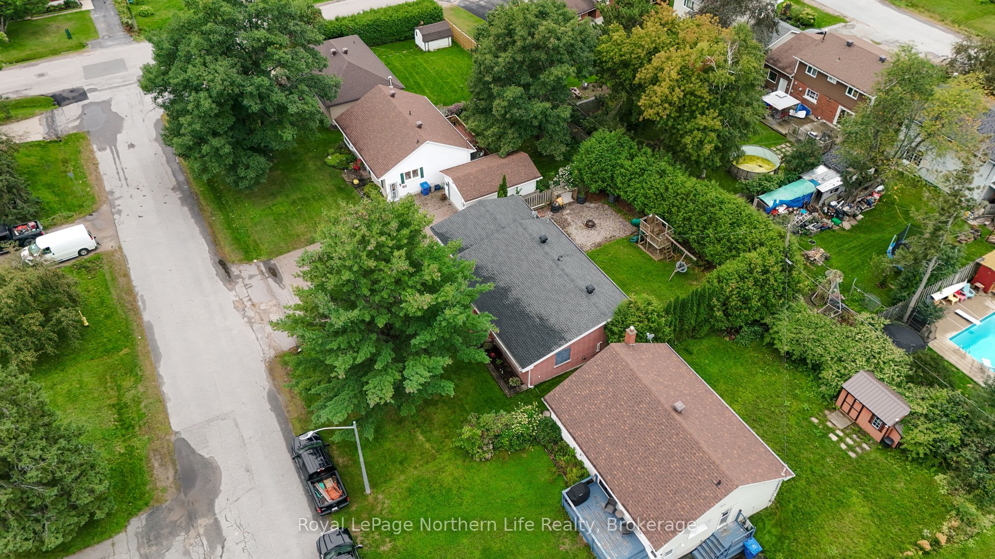 763 Eastwood Avenue Property Photo 43