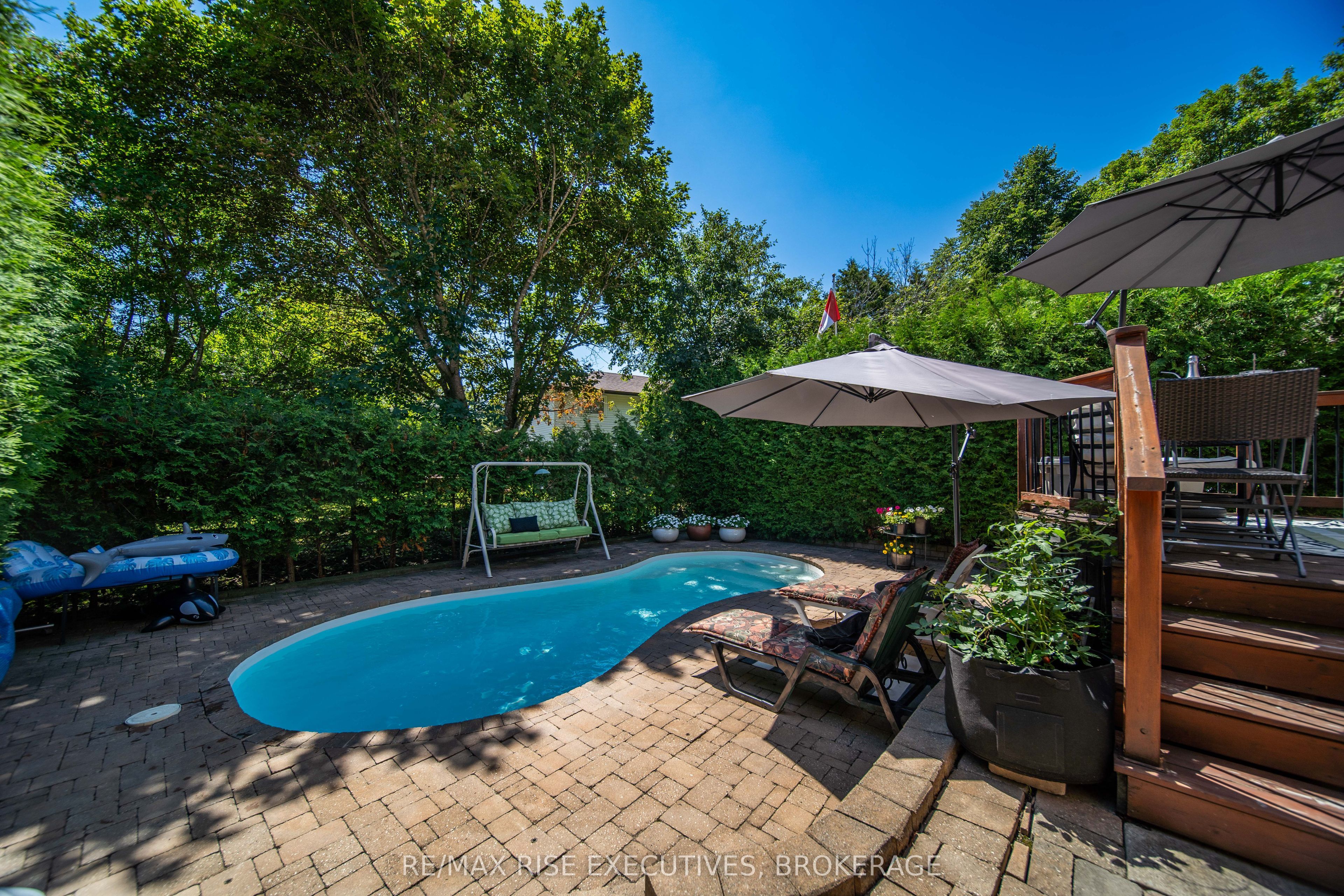 149 Grenadier Drive Property Photo 36