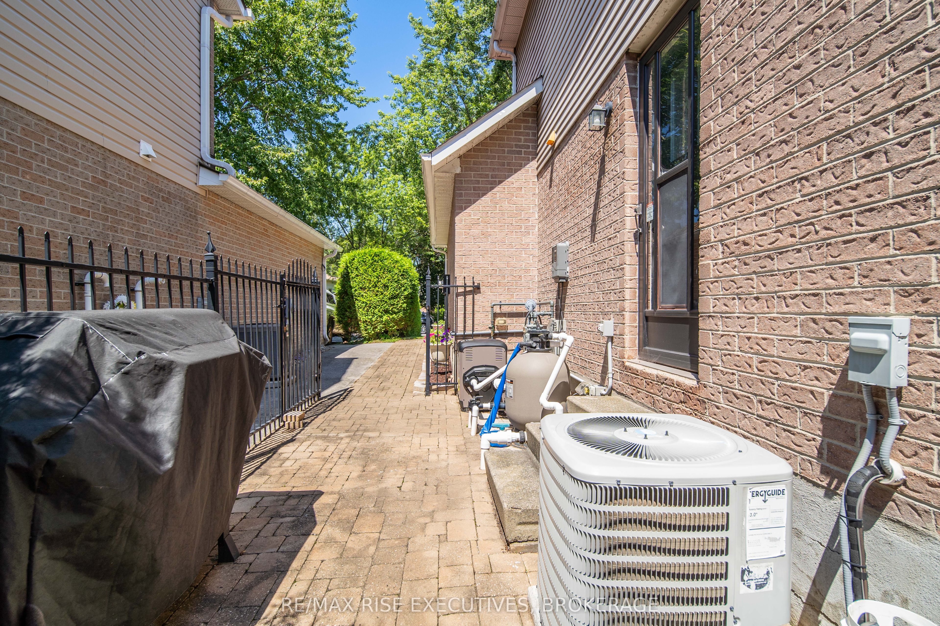 149 Grenadier Drive Property Photo 40